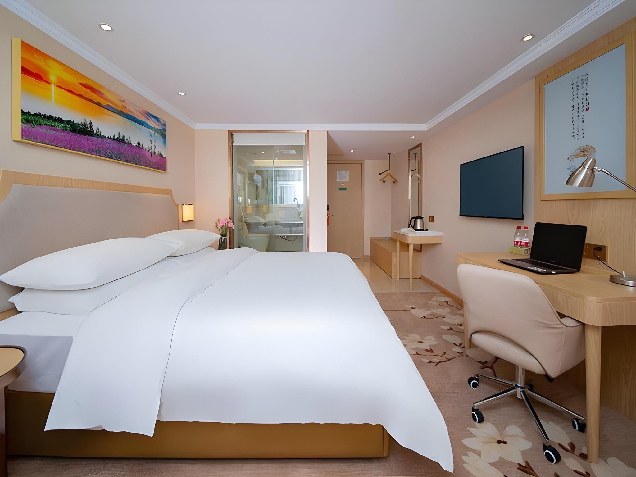 Deluxe Queen Room