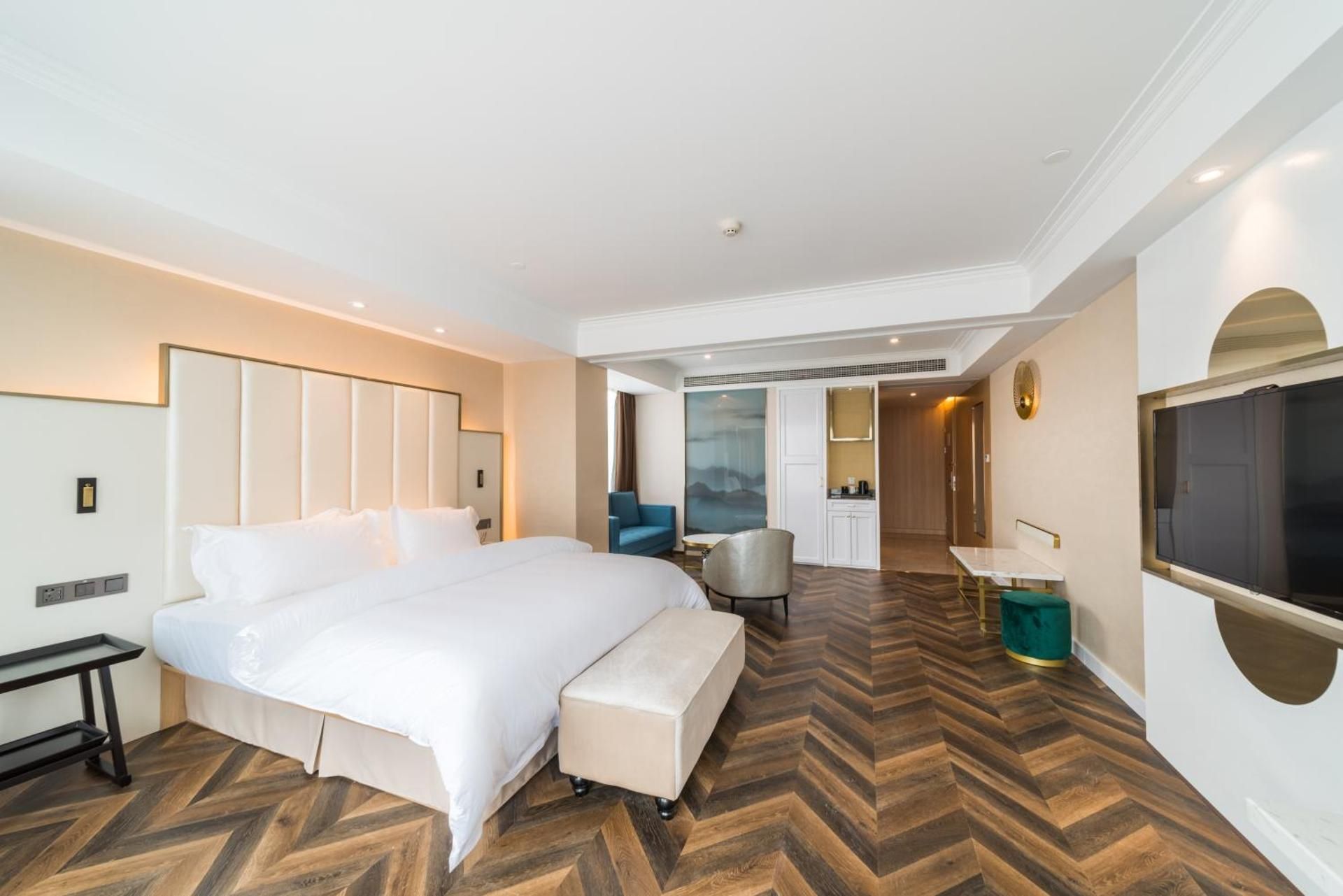 Elegant Business Suite