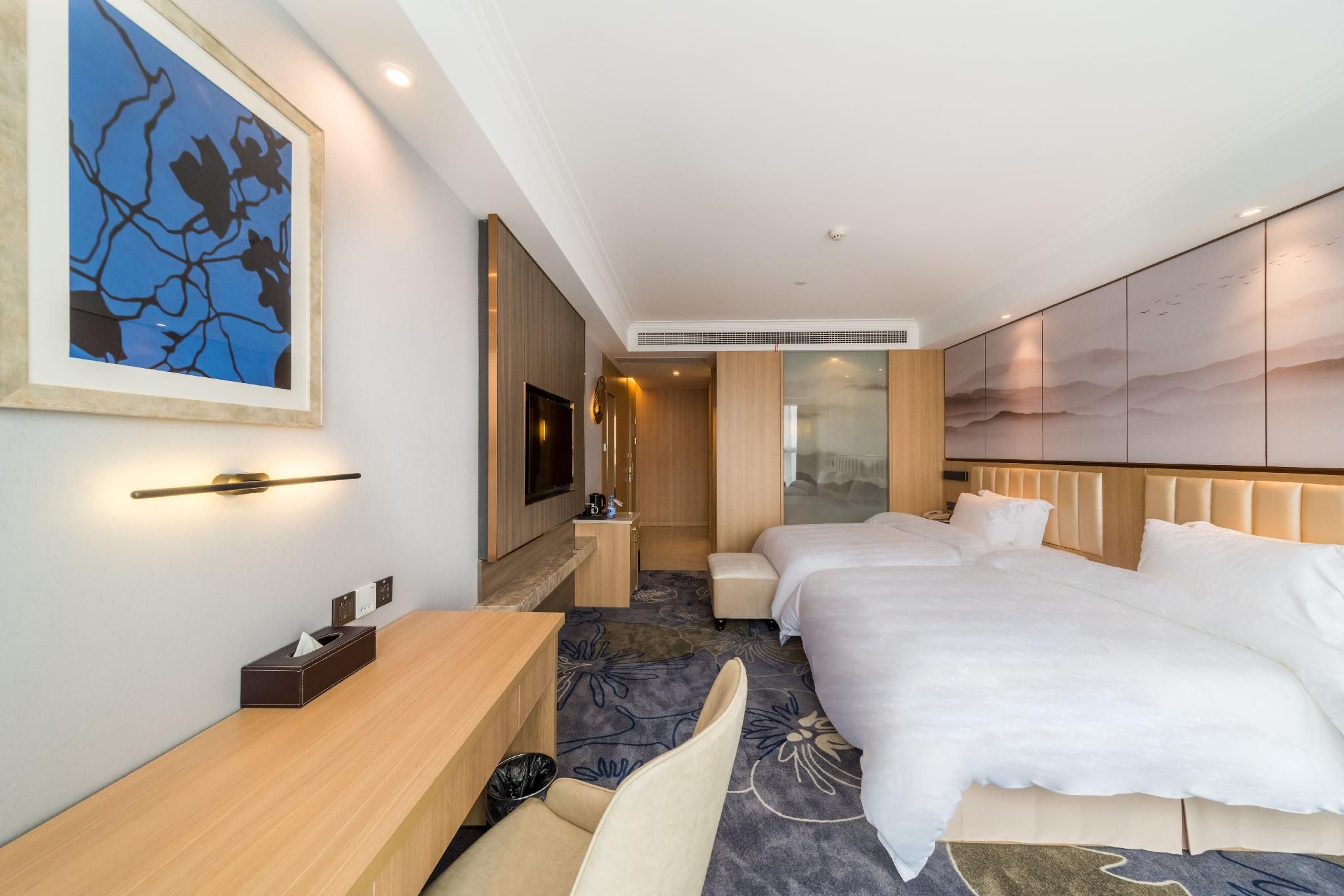 Elegant Twin Room