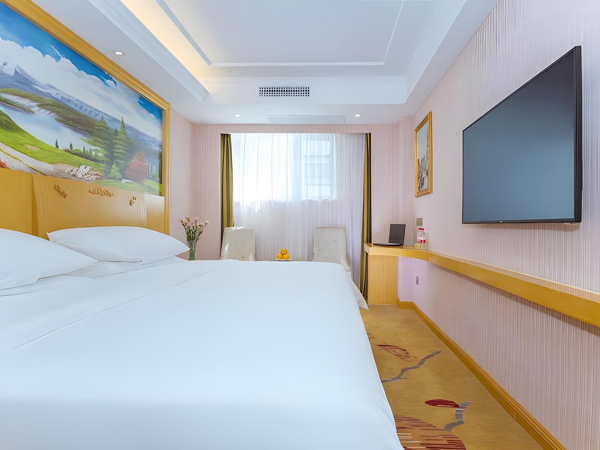 Business King Room
