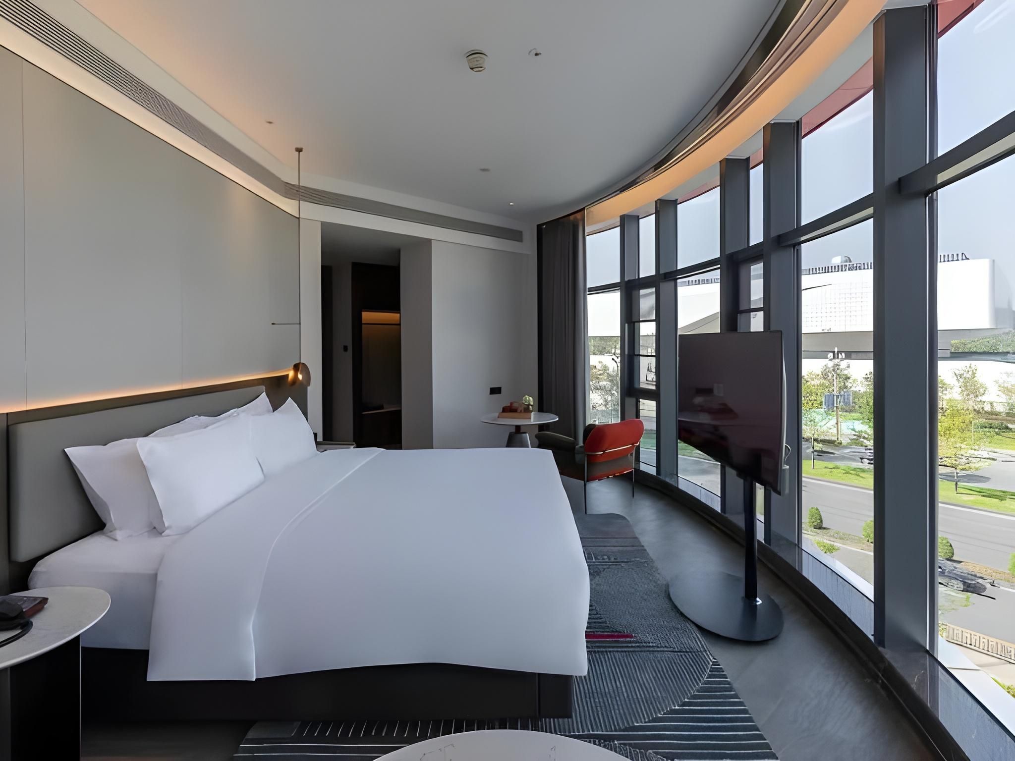 Deluxe Studio Room