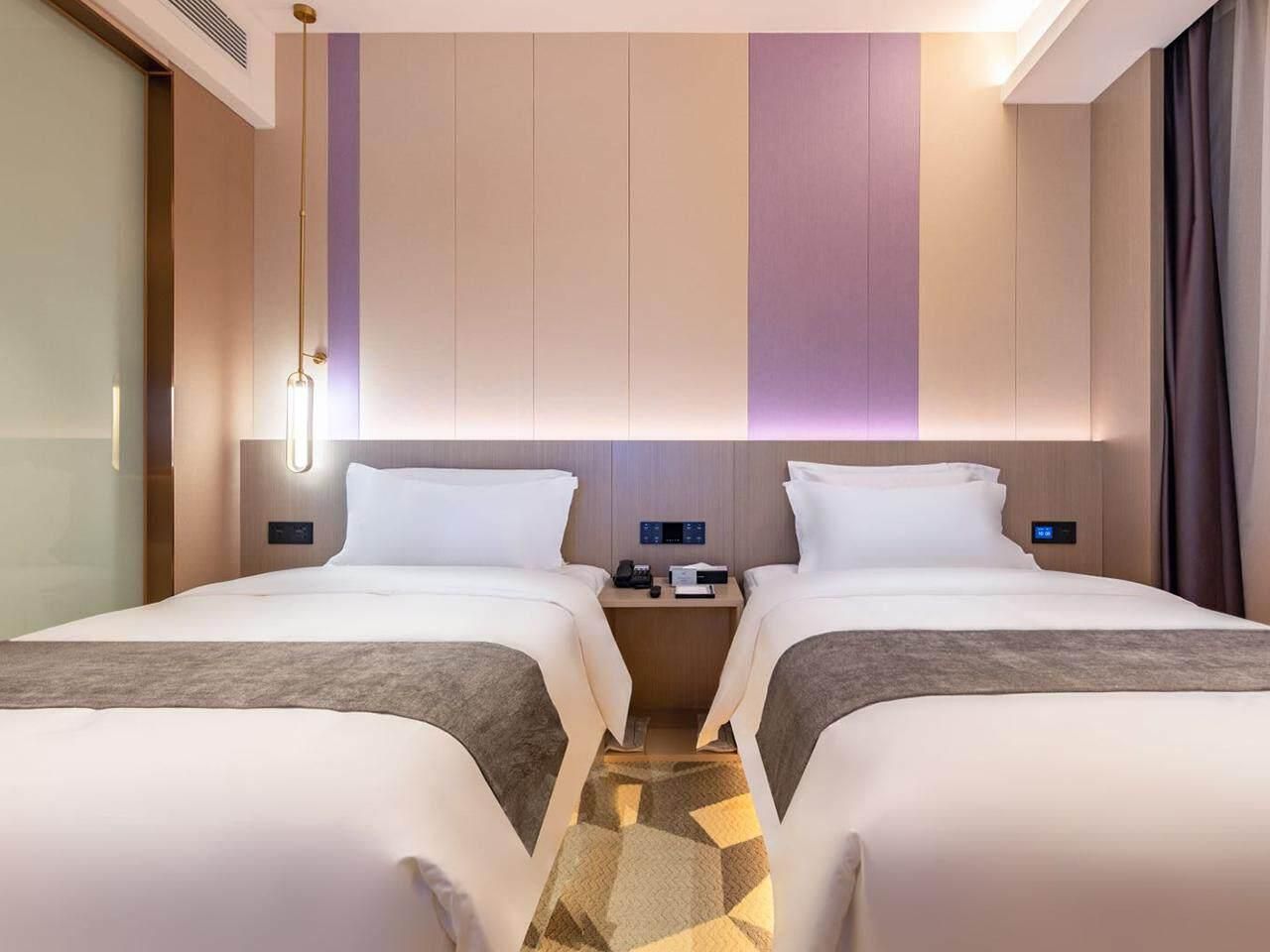 WH - Deluxe Room Twin