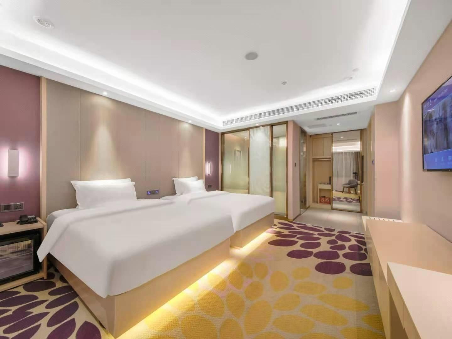 WH - Deluxe Room Twin