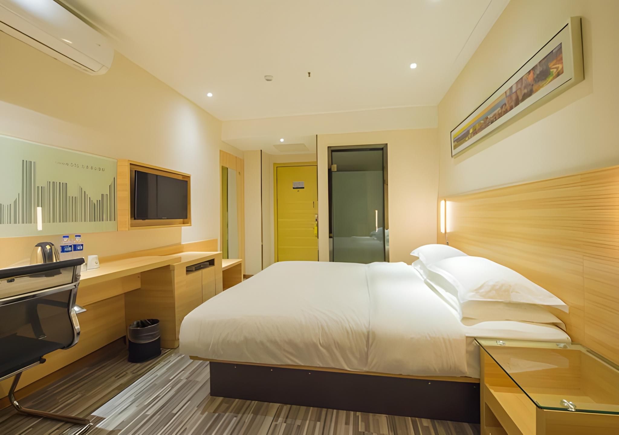 Business Queen Room