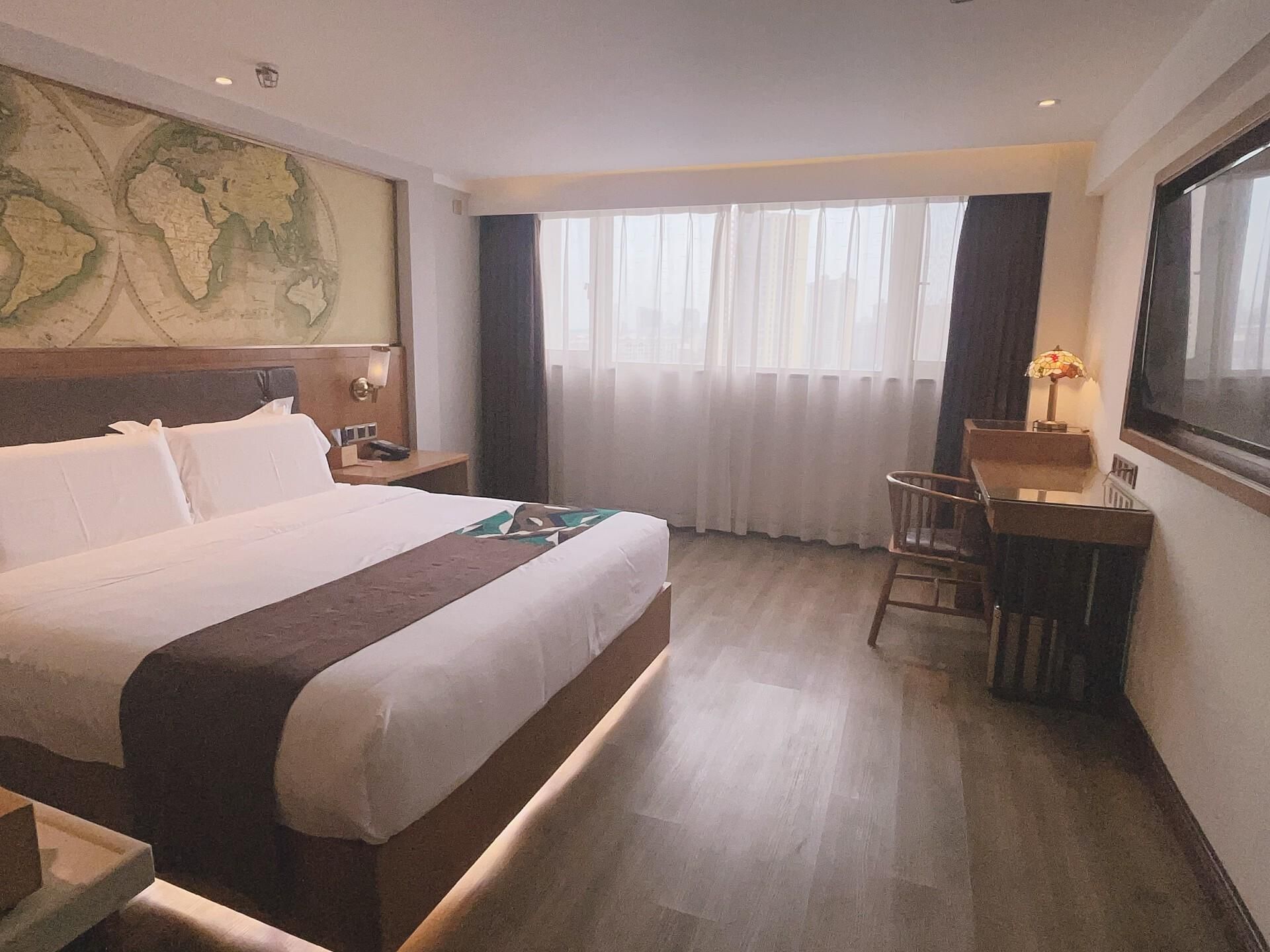 James Joyce - Chunxiang Bed Room