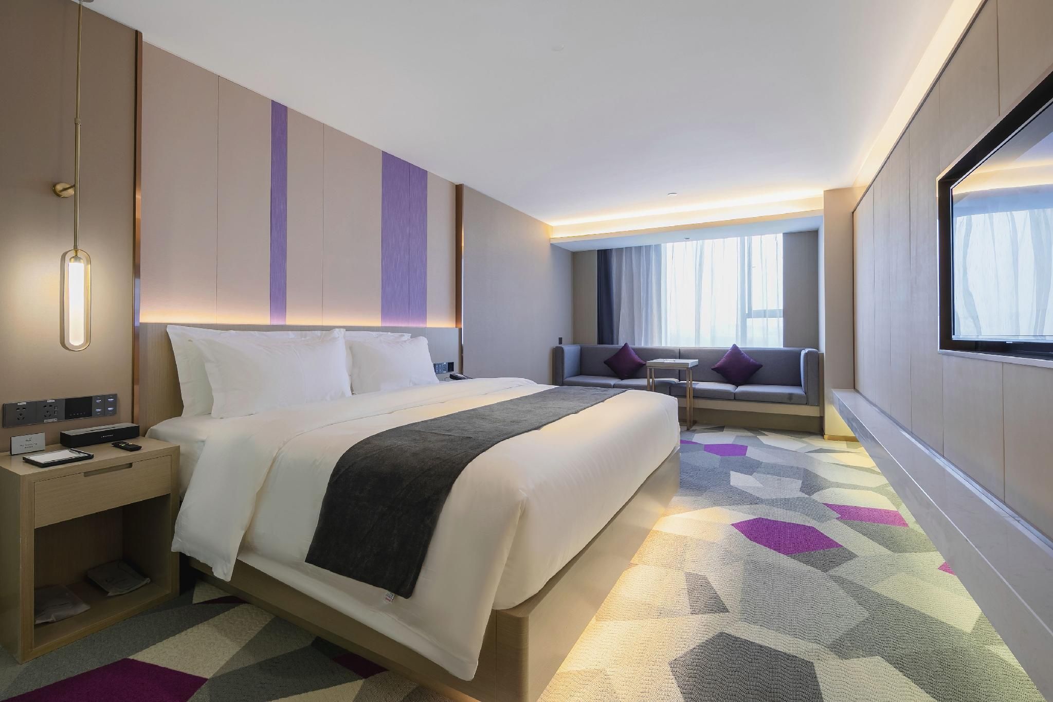 WH - Deluxe Bed Room