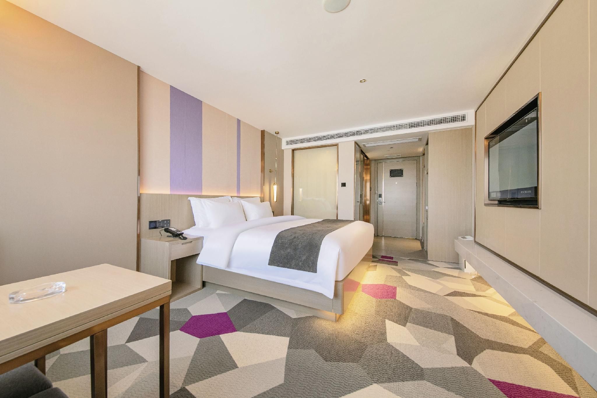 WH - 1 Bed Room with View