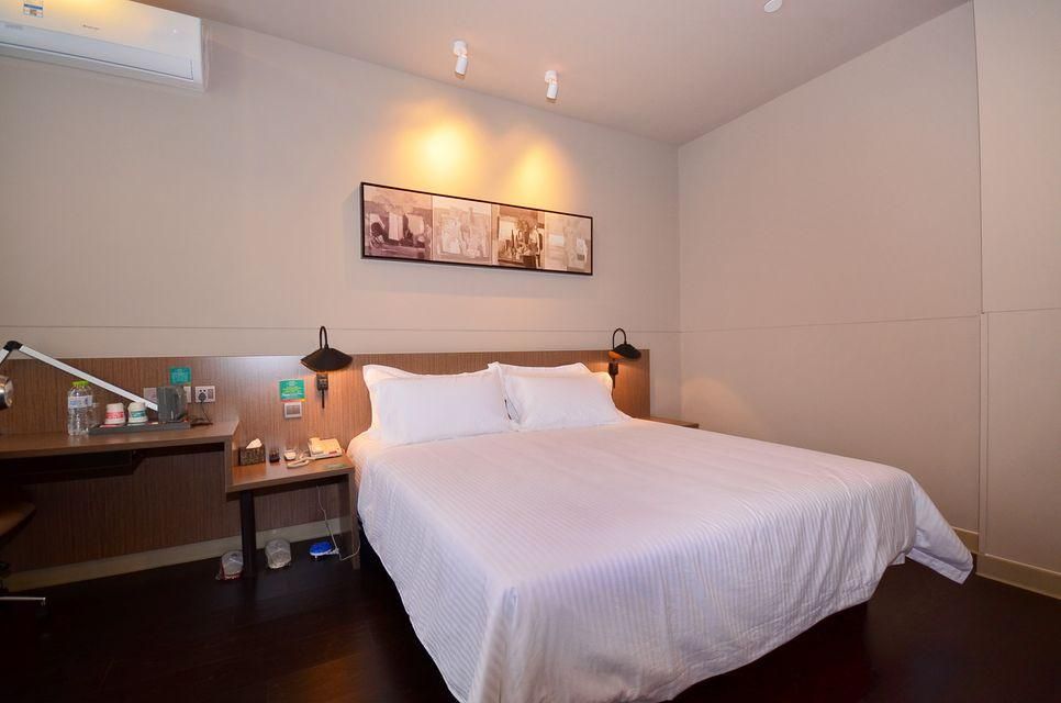 Business Suite A