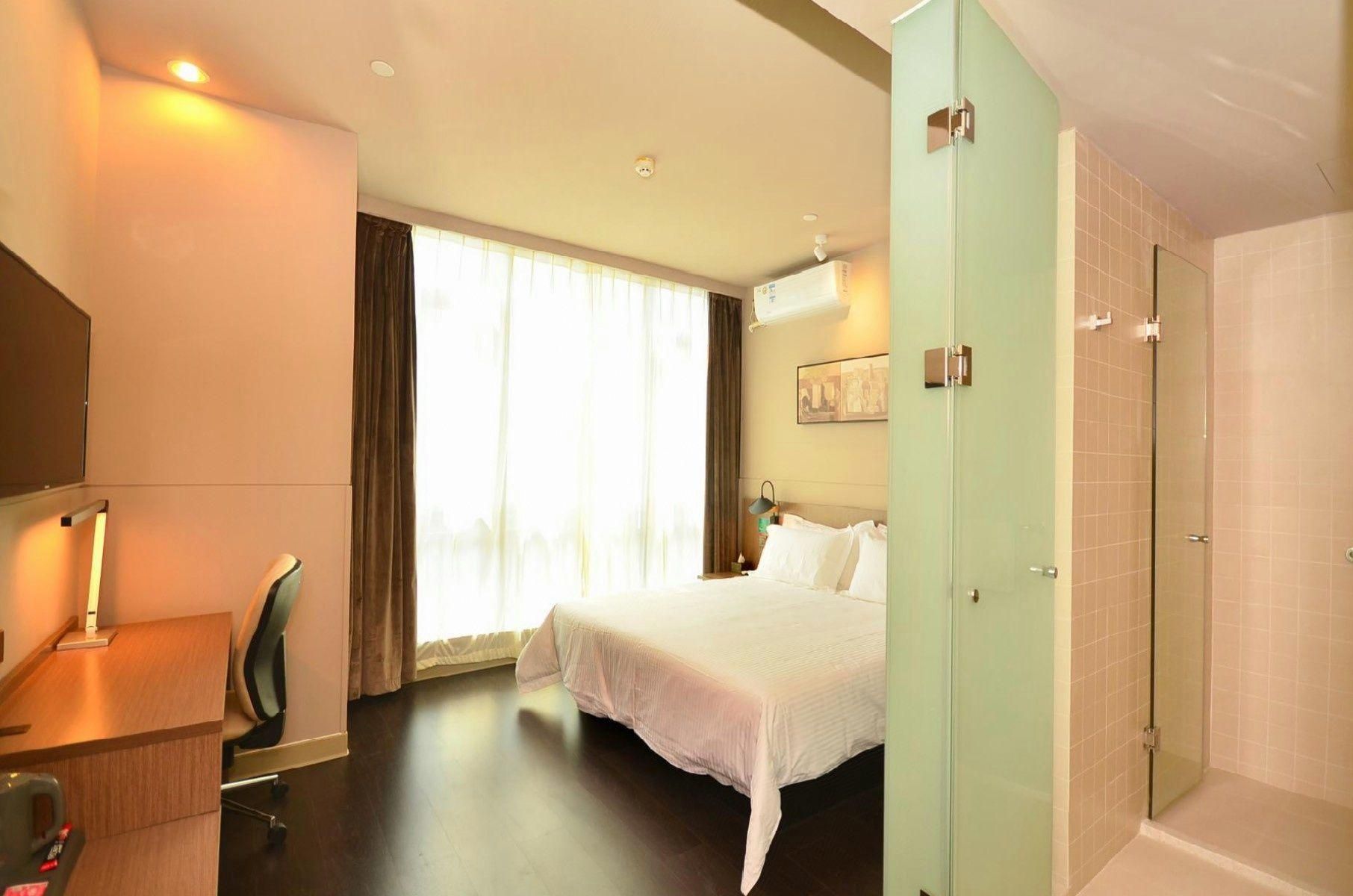 Business Standard Room B