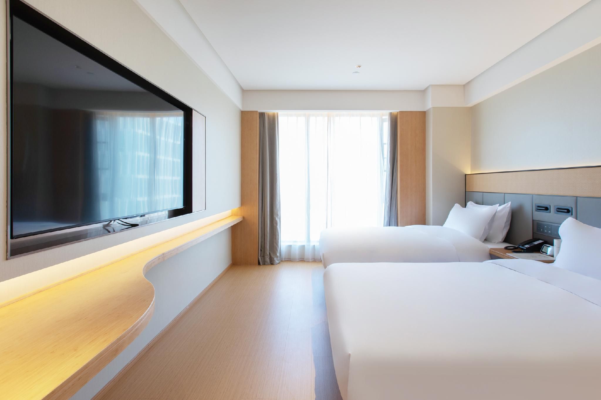 Huazhu - Business Twin Room