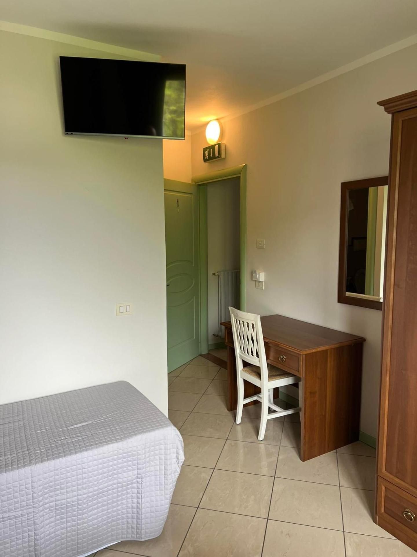 Single Room With Private Bathroom