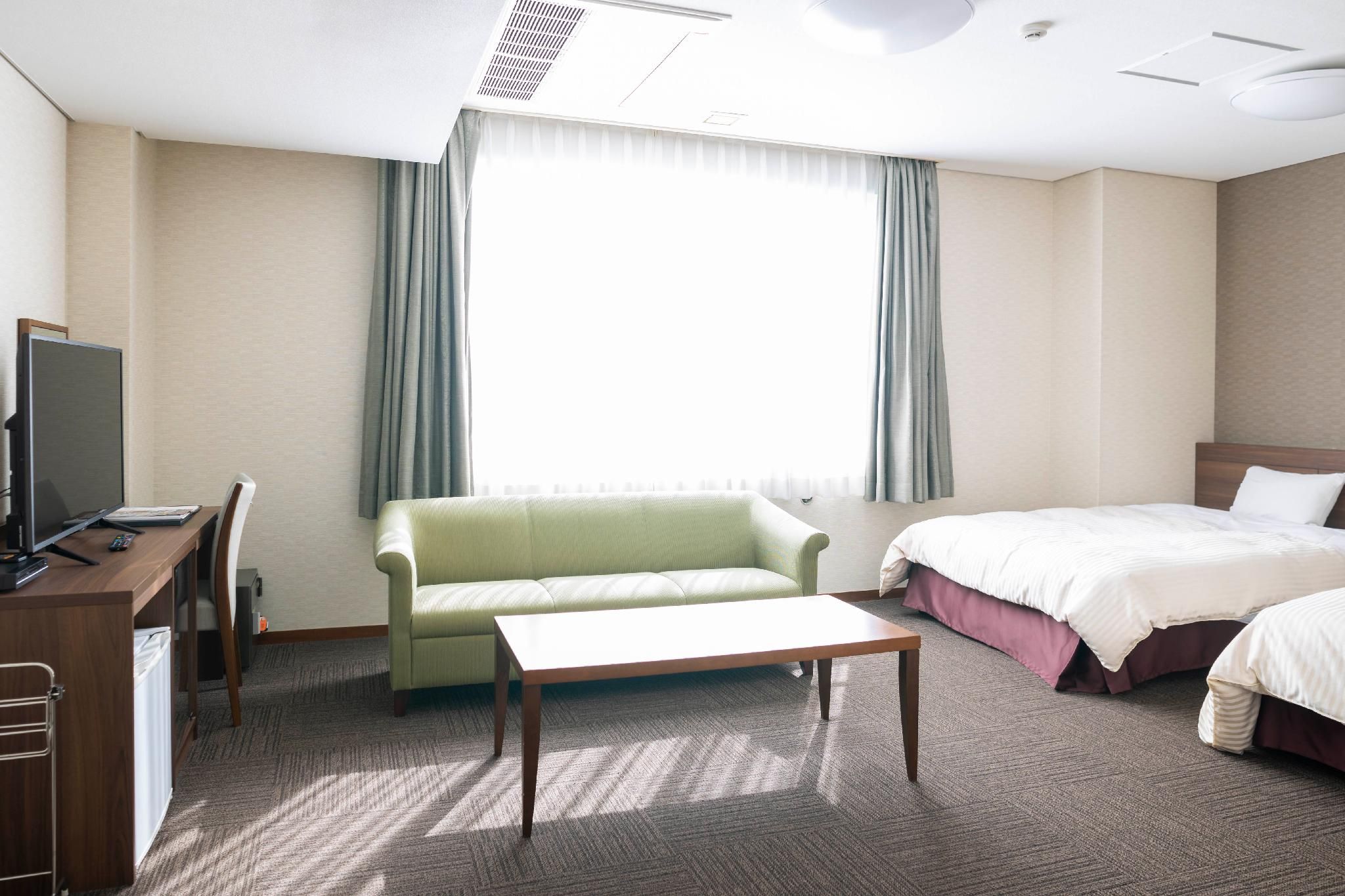 Accessible Twin Room - Non-Smoking