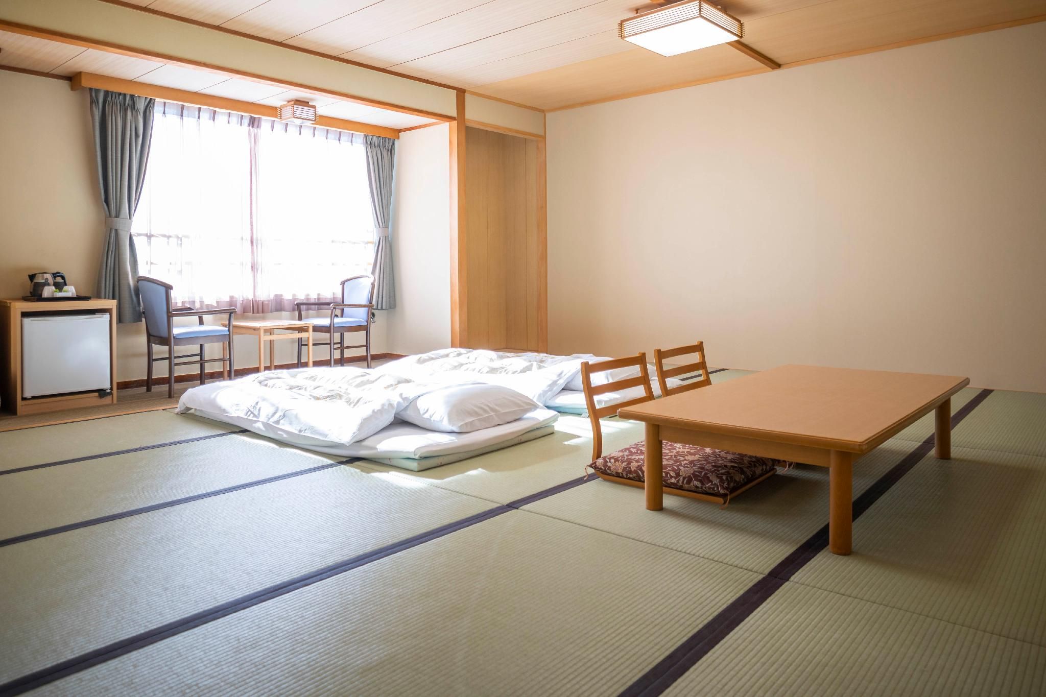 Japanese Style Family Room with Shared Bathroom - Non-Smoking