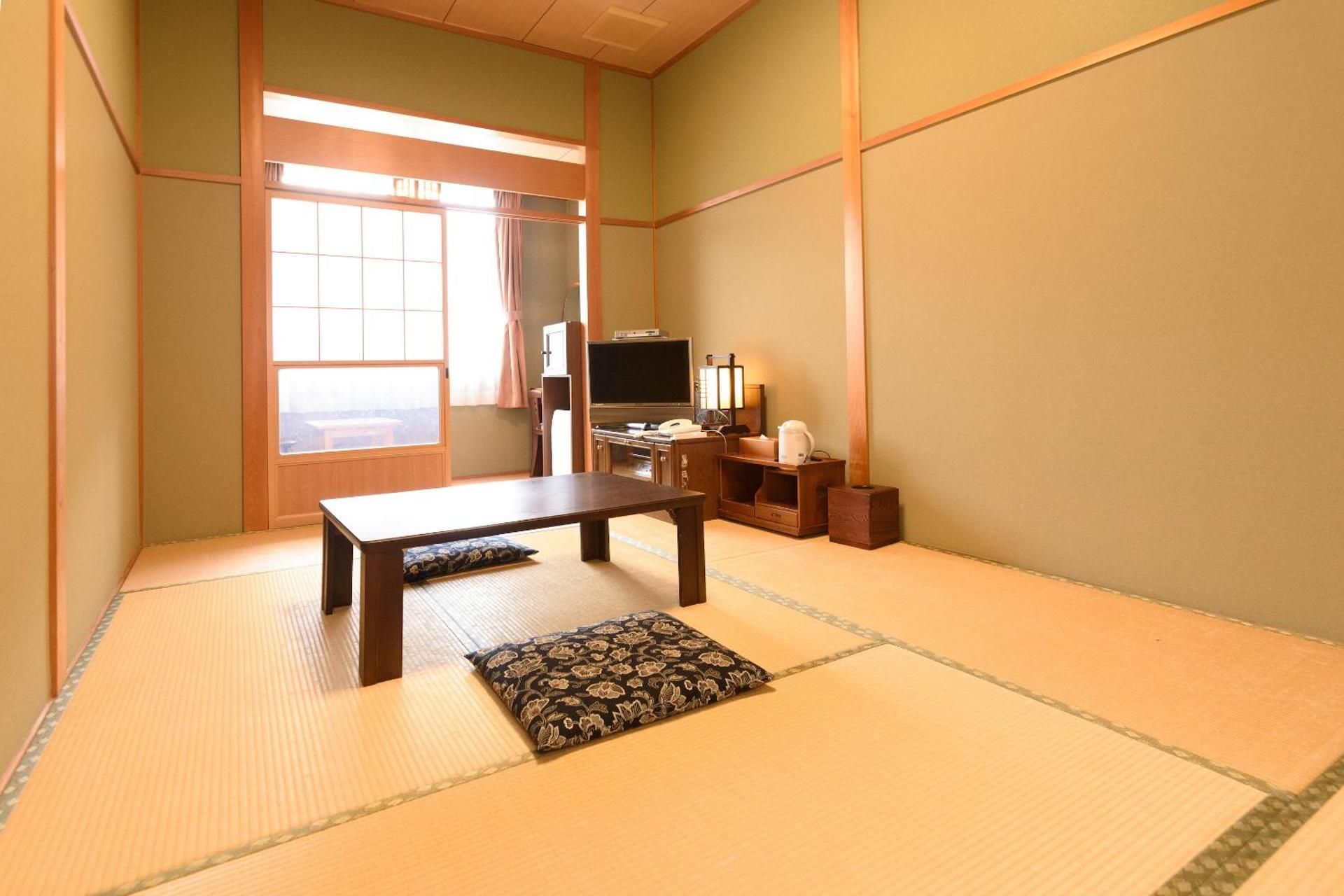 Japanese-Style Room