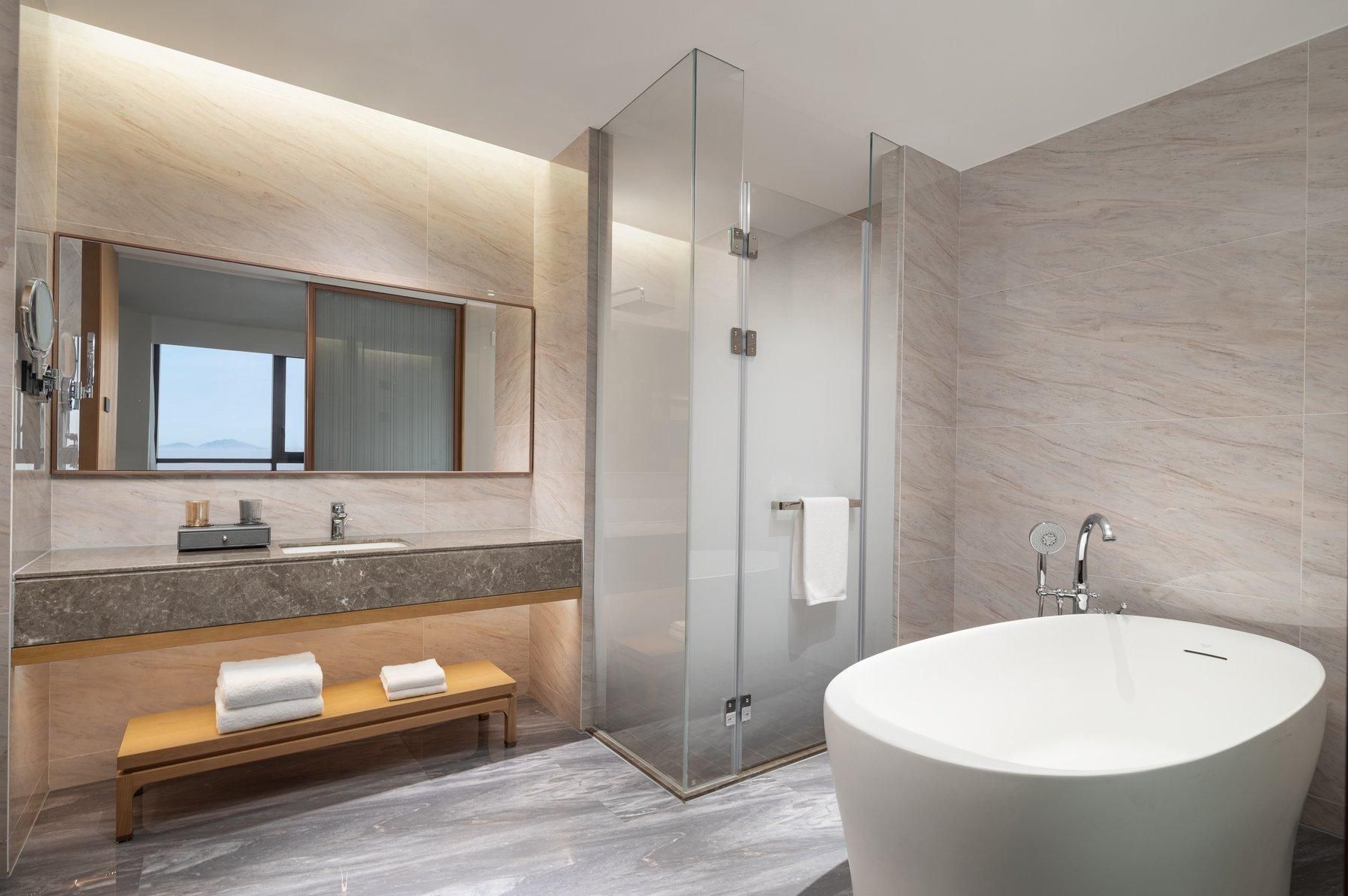 1 King Suite Bay View