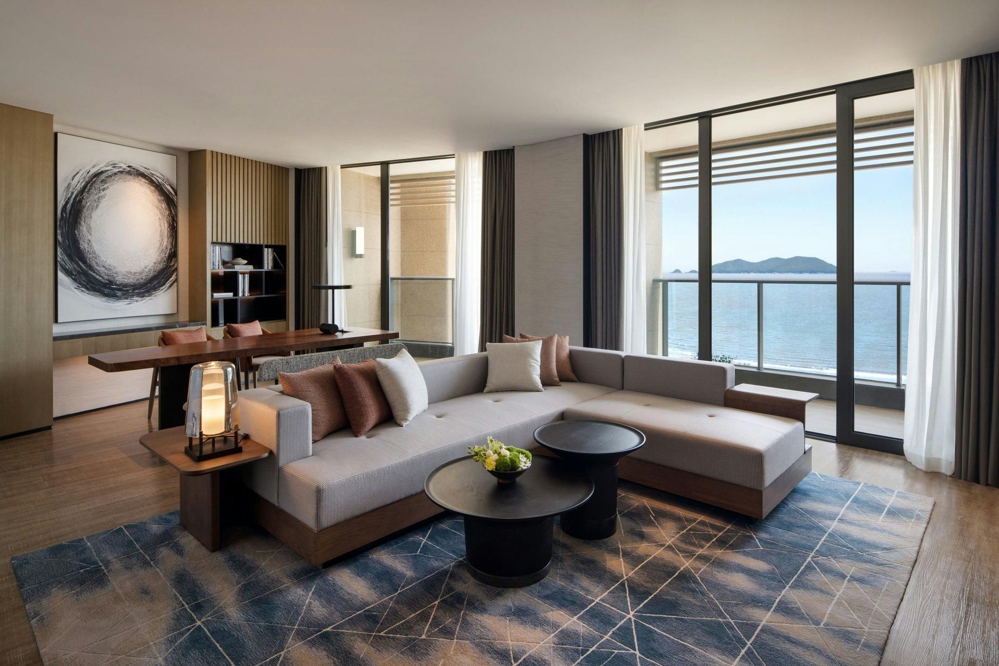 Premier Oceanview Suite, 1 Bedroom Suite, 1 King, Balcony