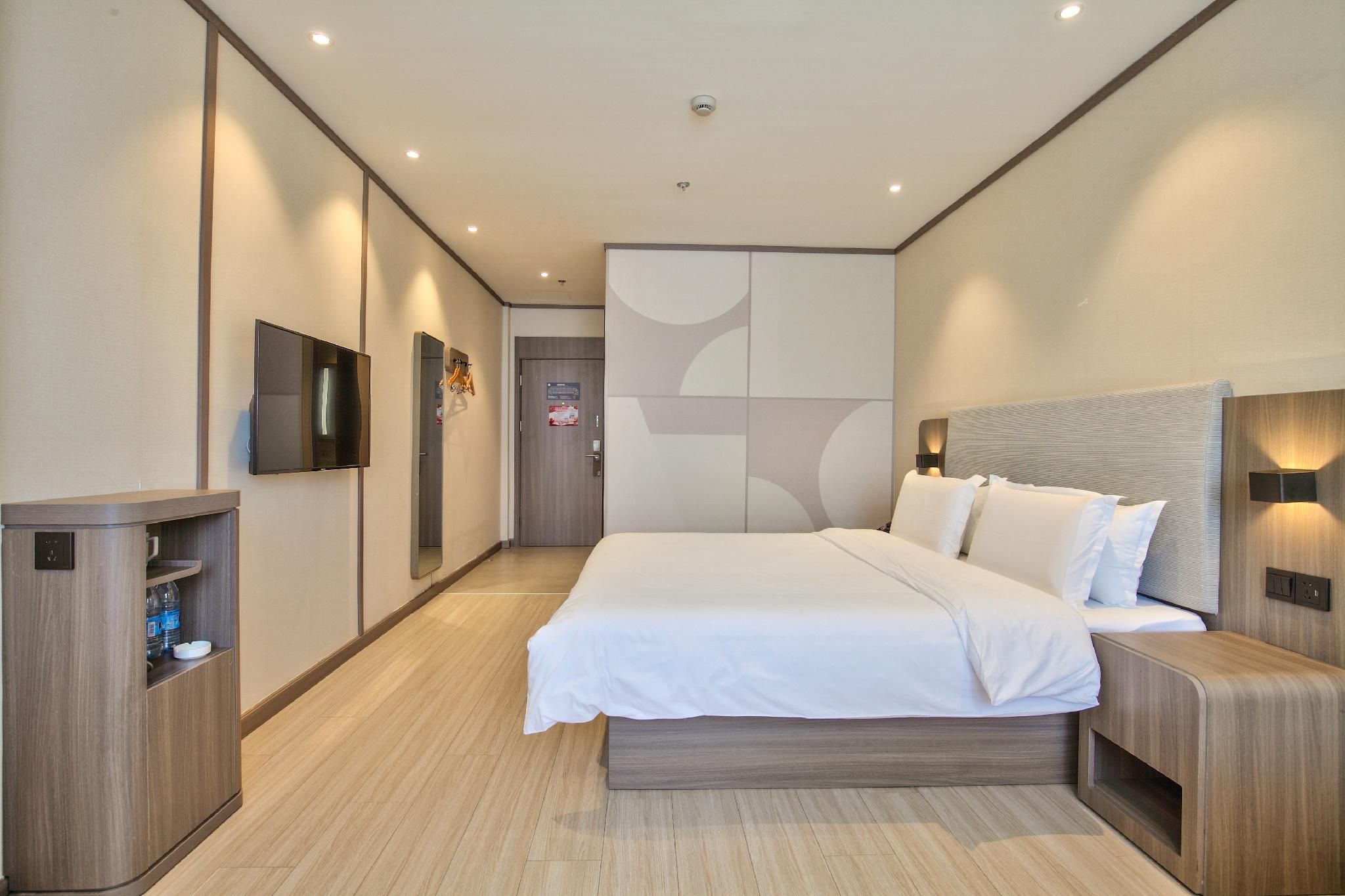 Huazhu - Superior BedRoom