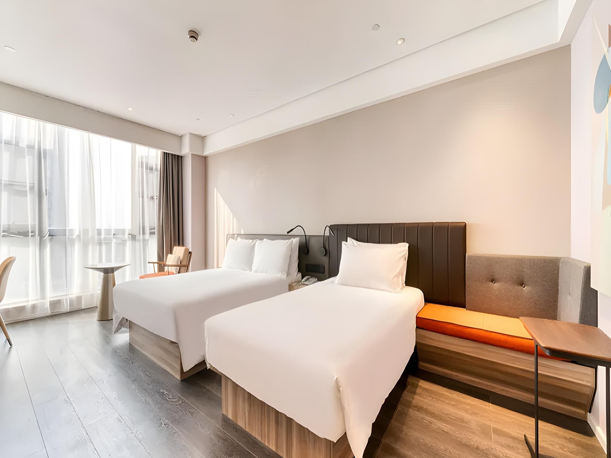 Huazhu - Twin Room With View