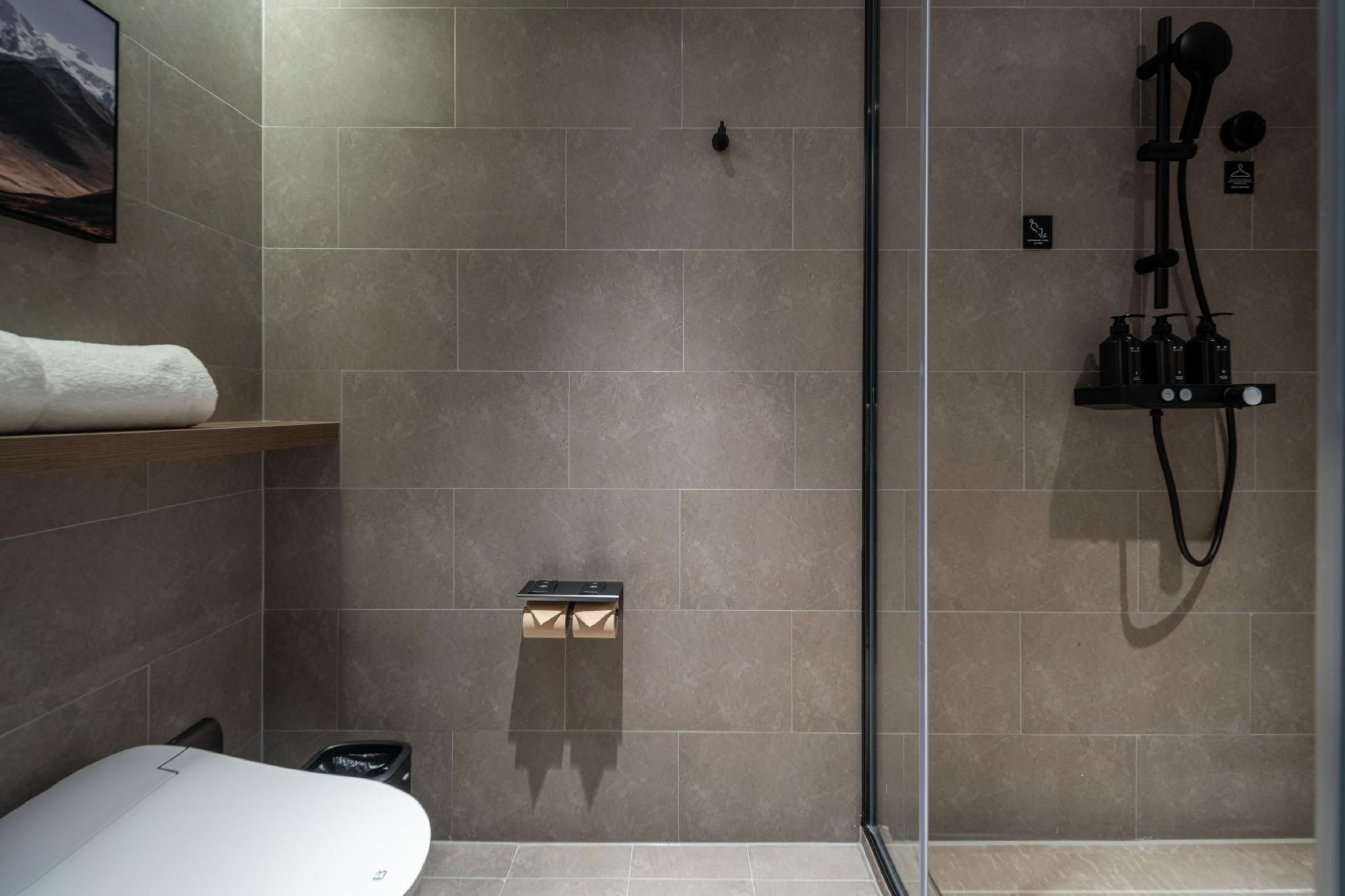 Executive room, Guest room, 1 Queen