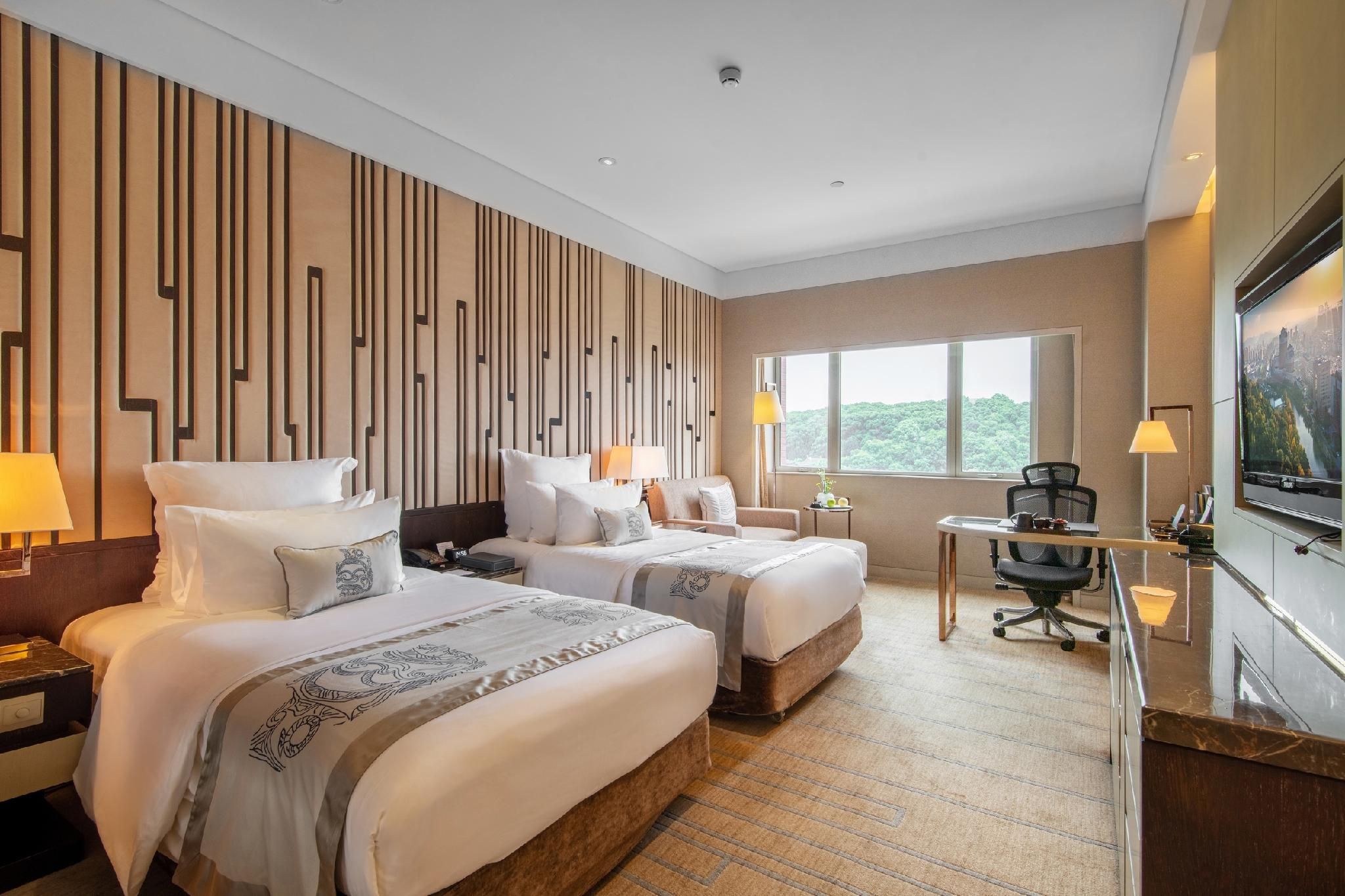 Deluxe Mountain View Twin Room