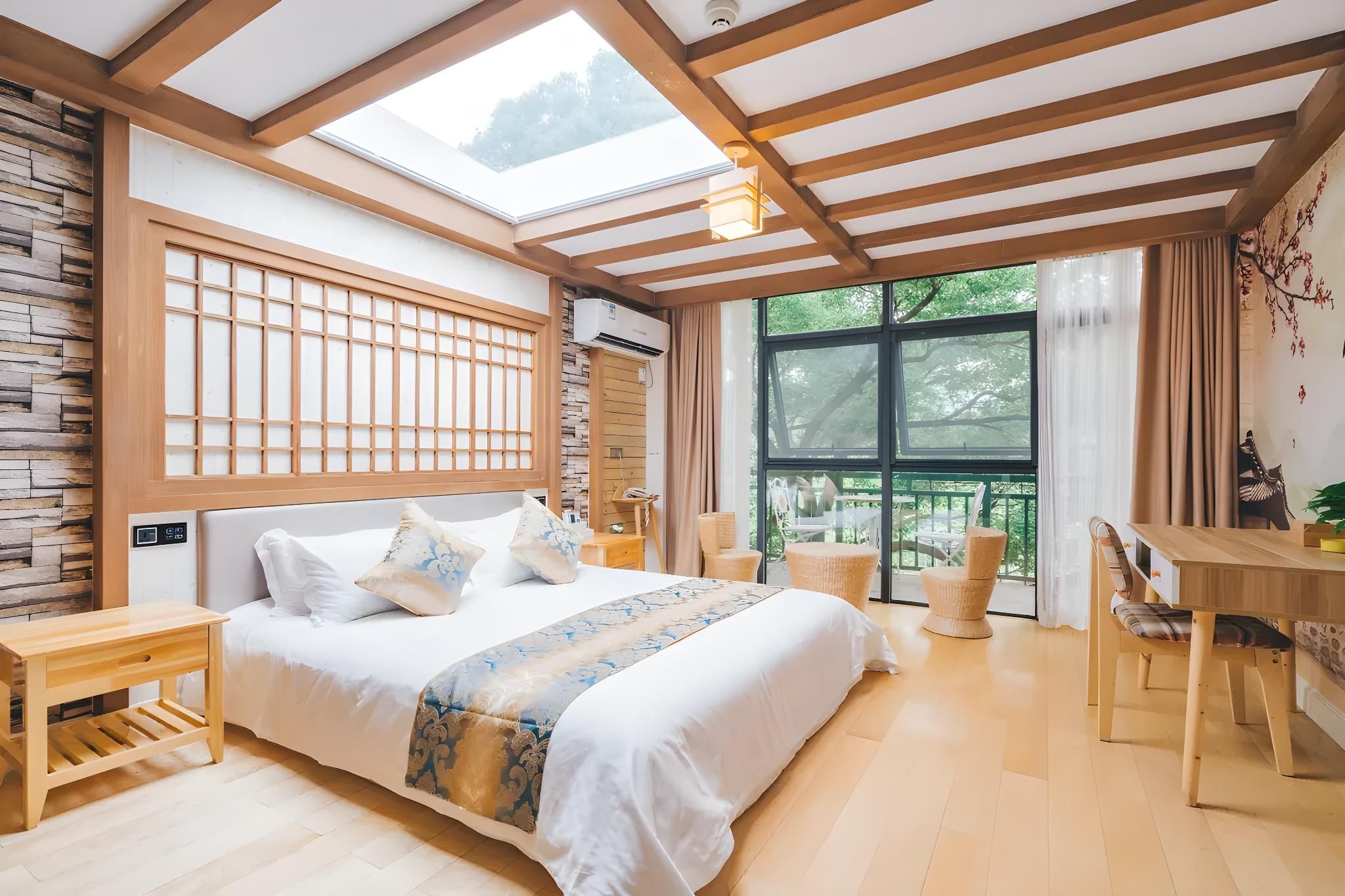 Premier Deluxe Suite