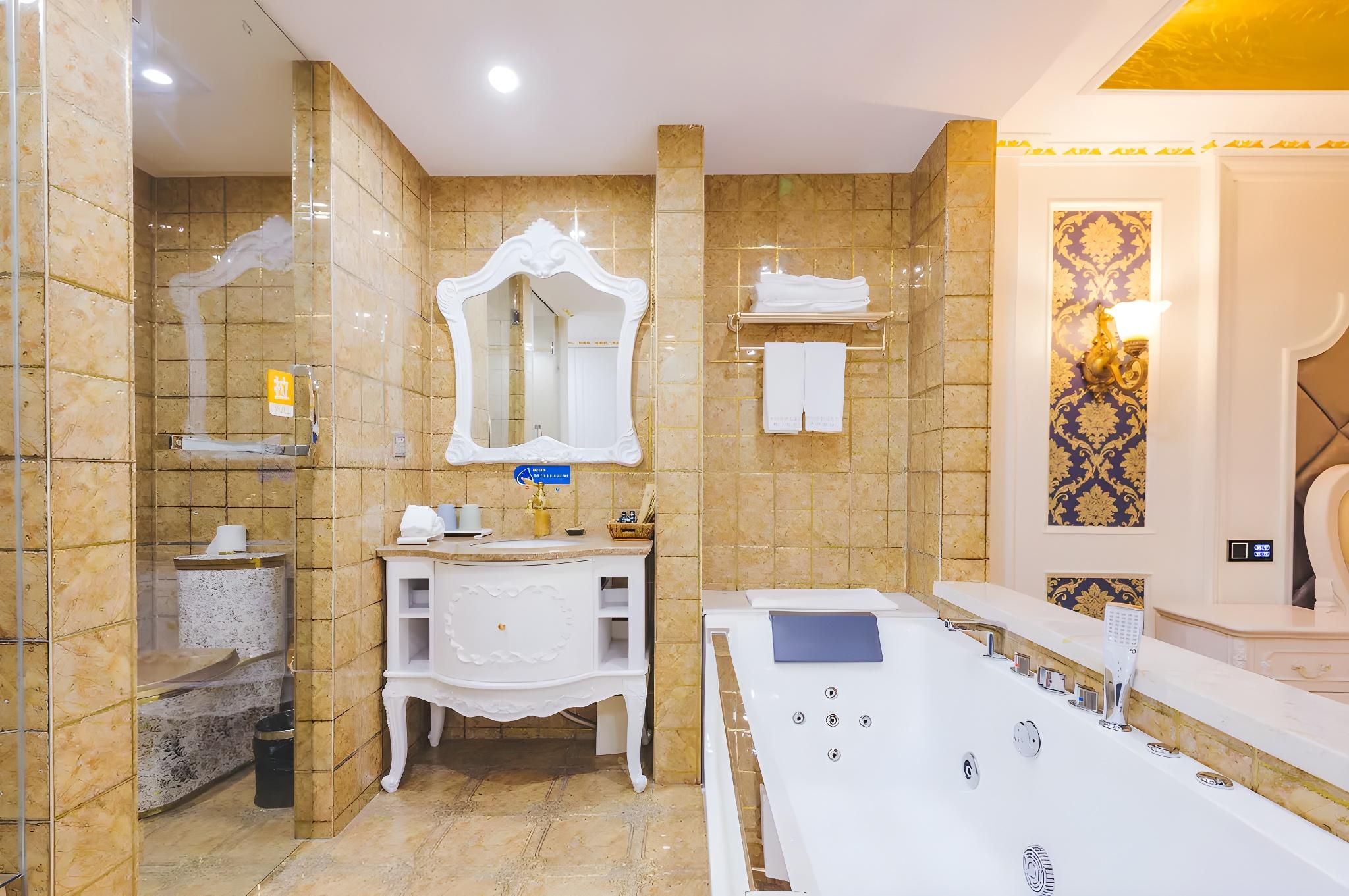 Premier Deluxe Suite