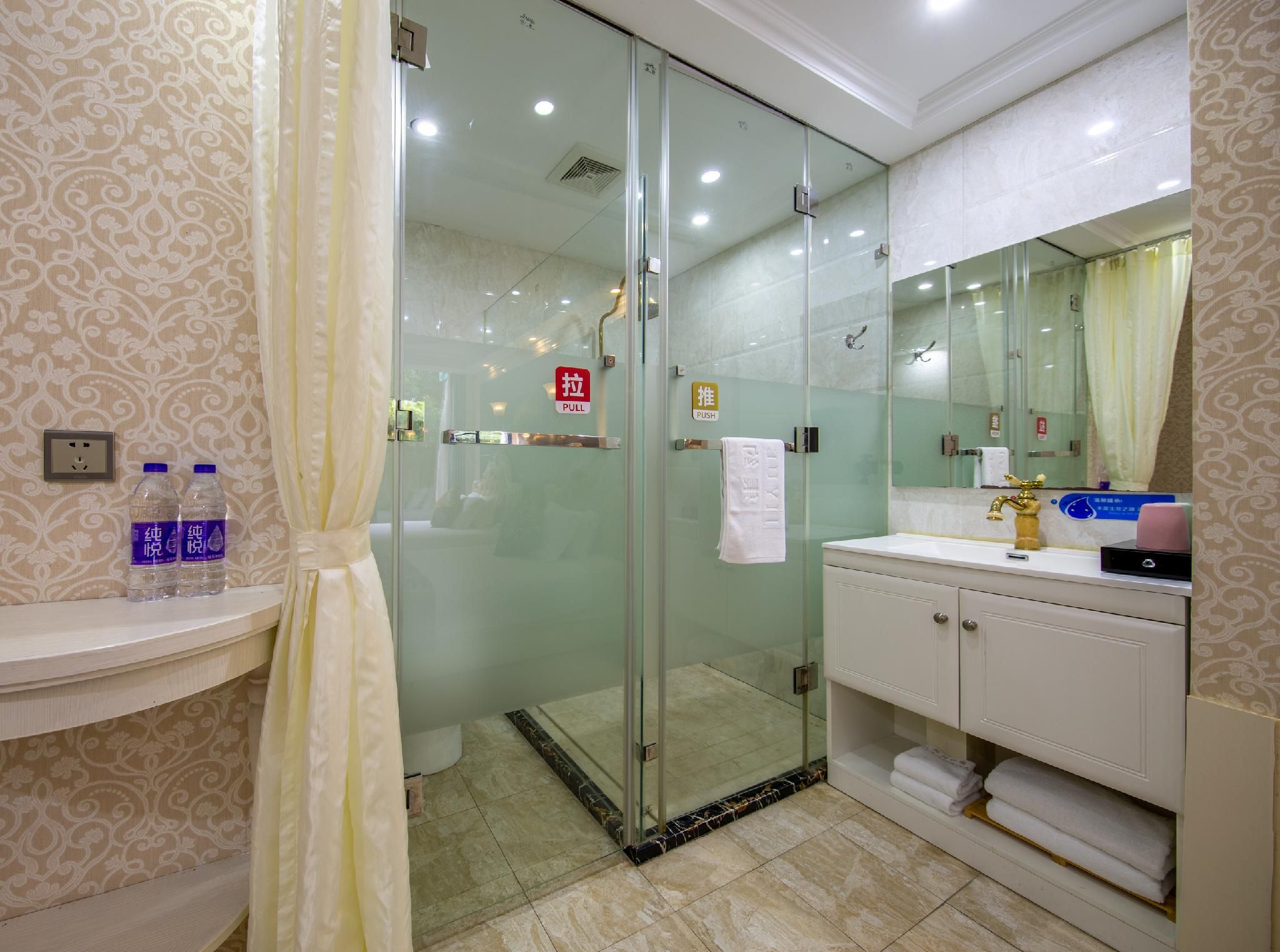 Standard Room - Non-Smoking