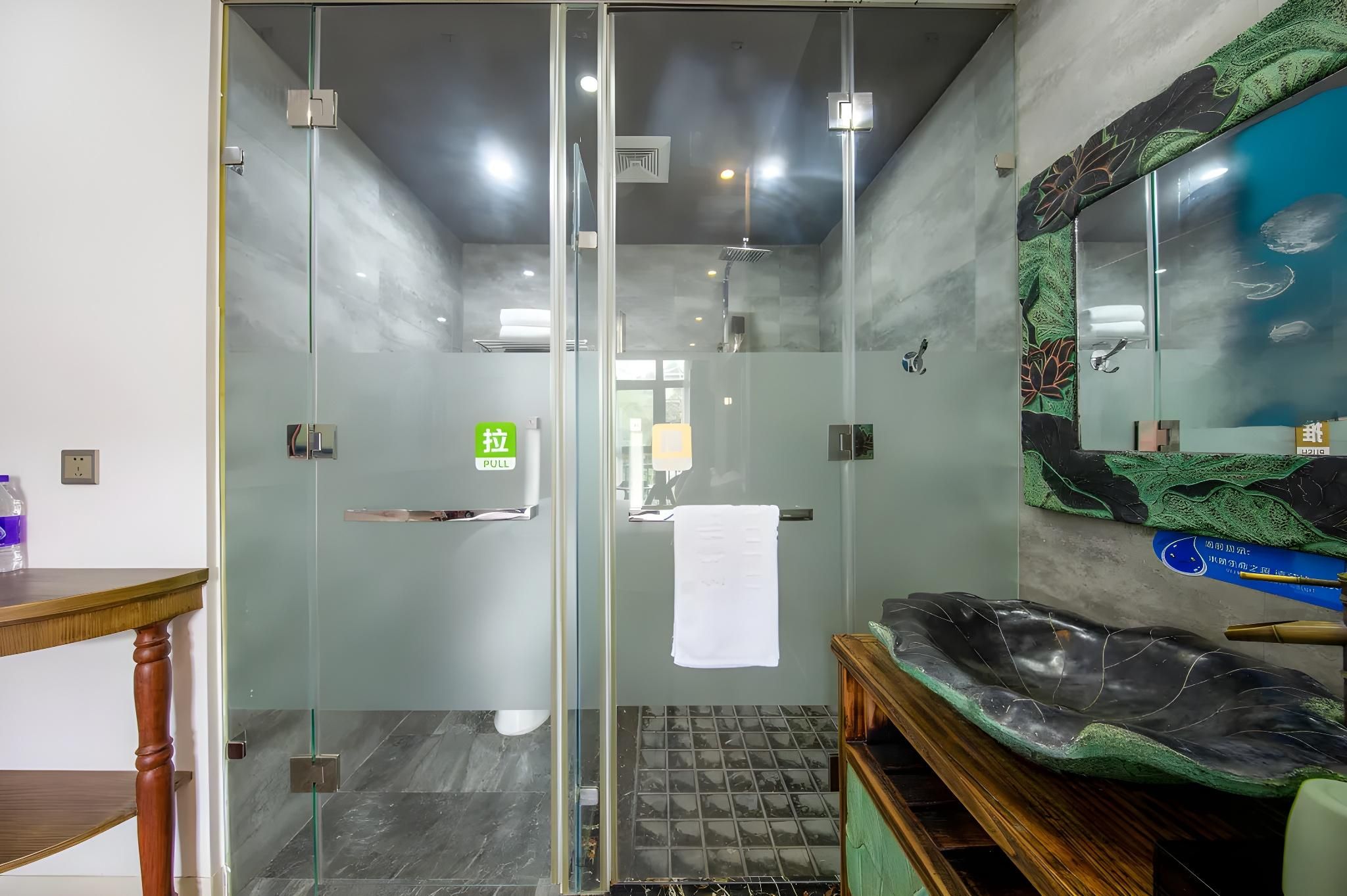 Floral Hotel·Yuyao Intensive Tribal Homestay WH -Style Queen Bed 3