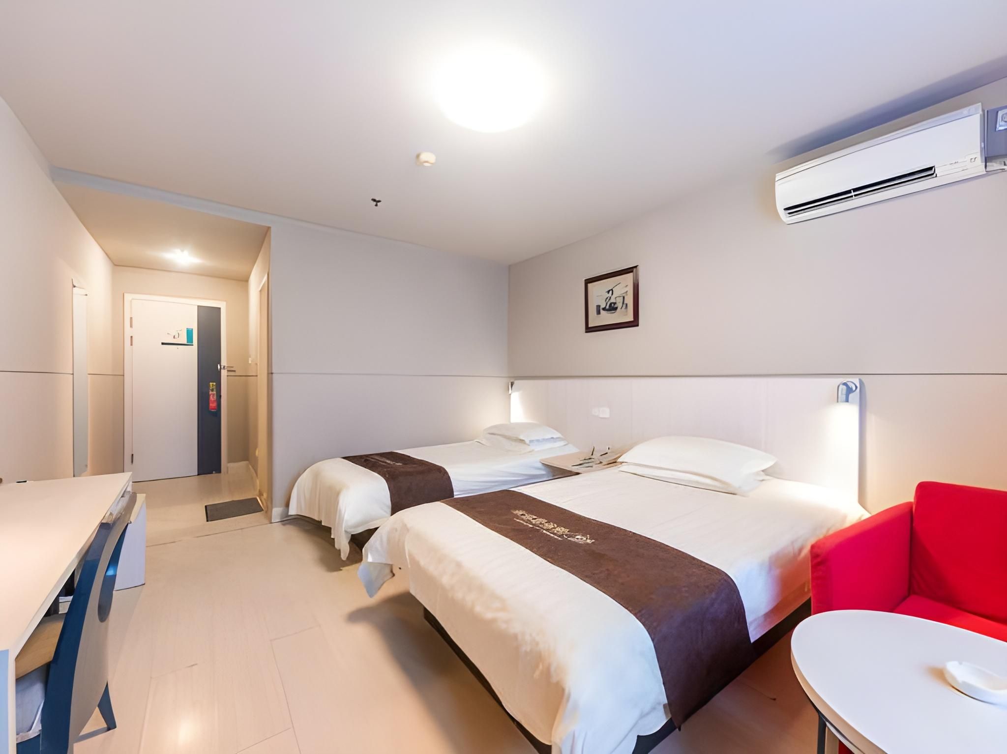 WH - Superior Bed Room