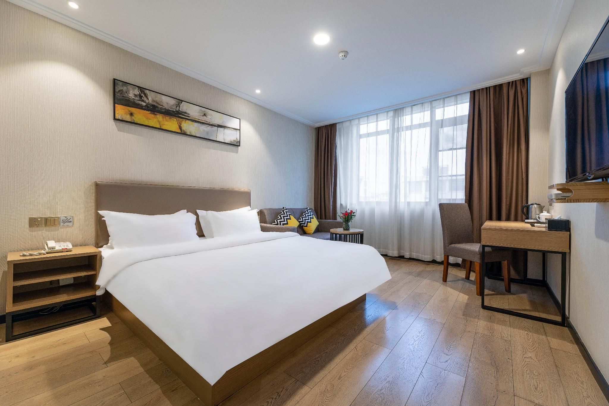 Business Queen Bed Room