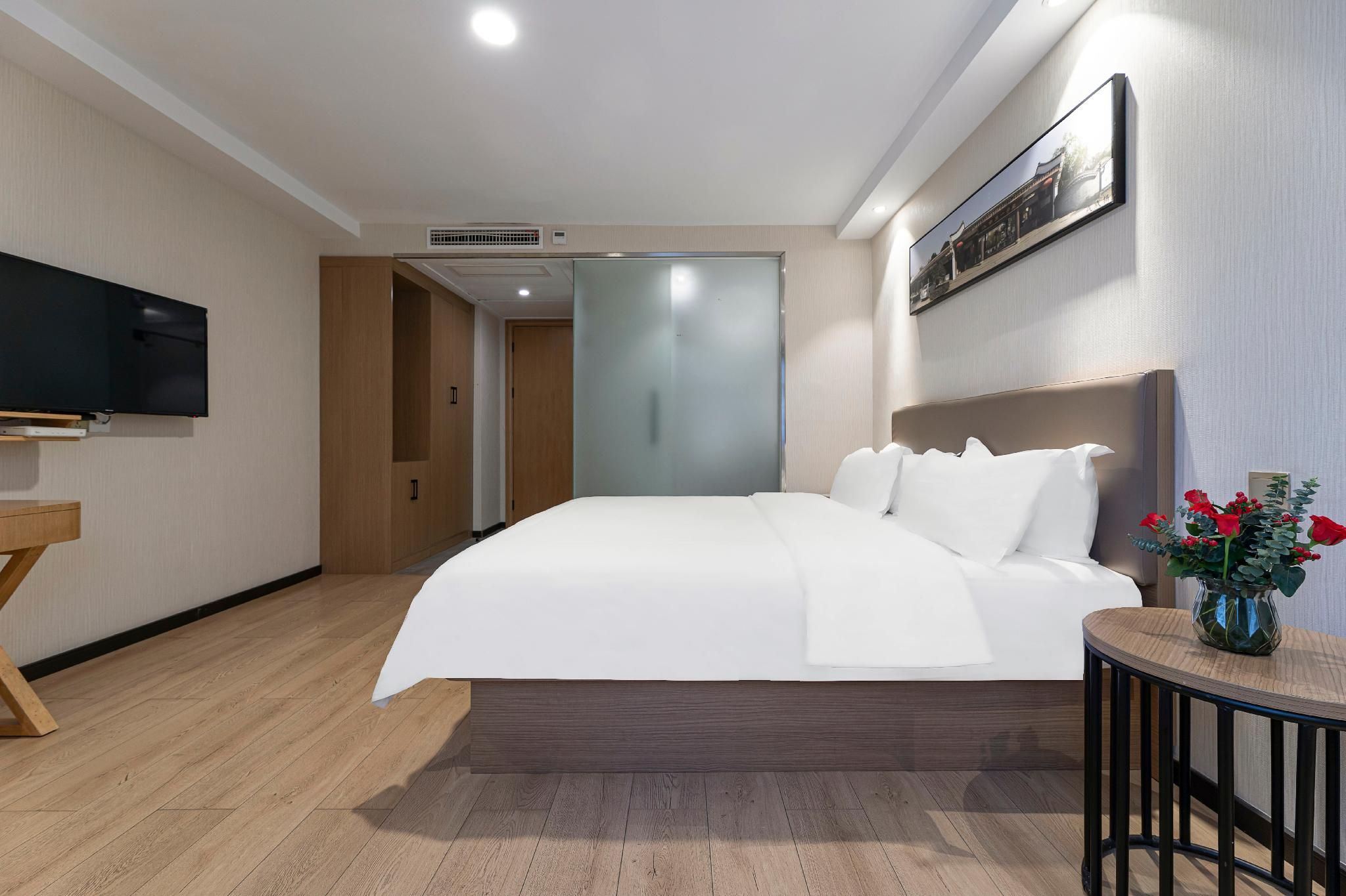 Business Queen Bed Room