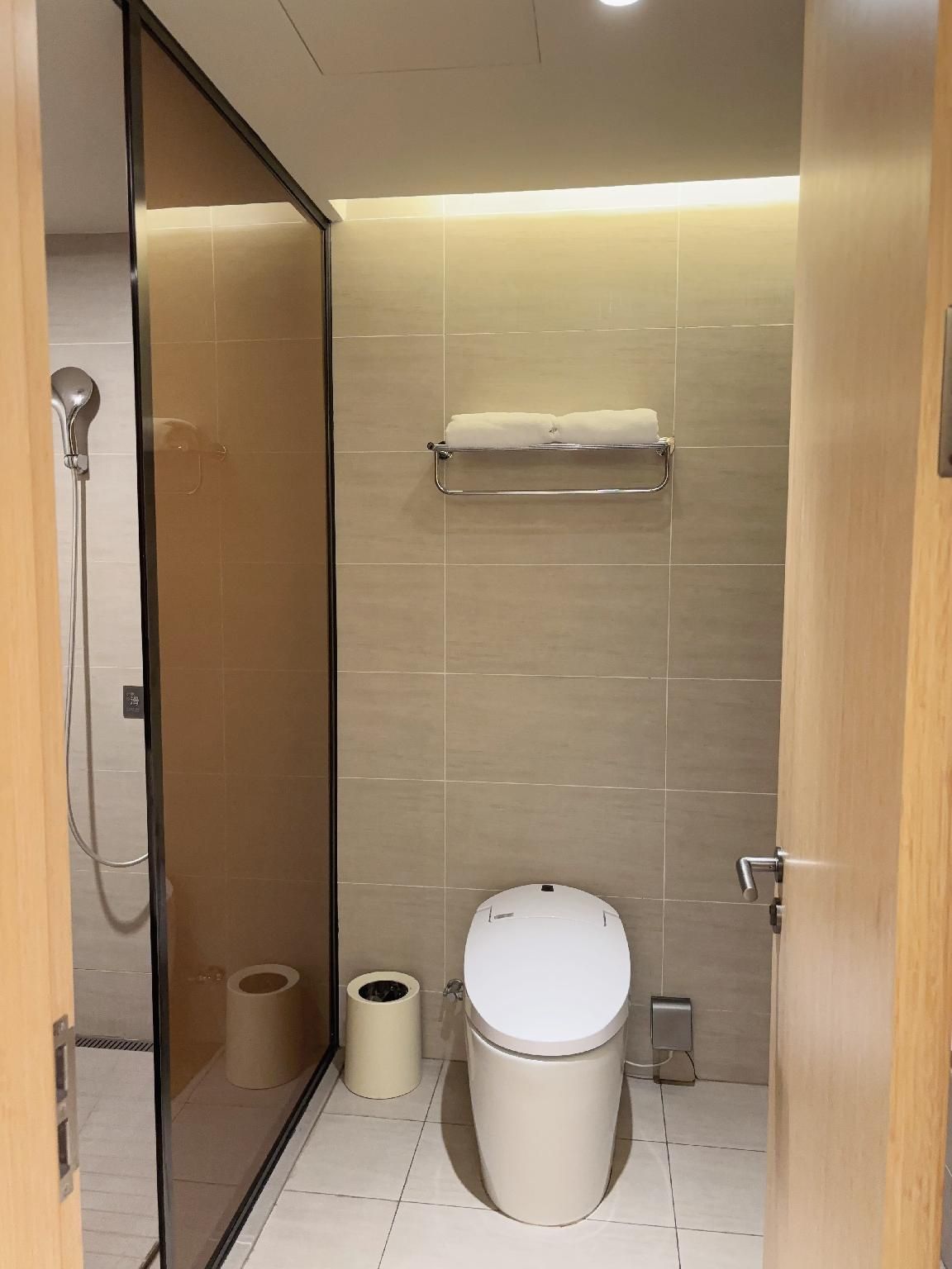 Deluxe Family Room, Guest room