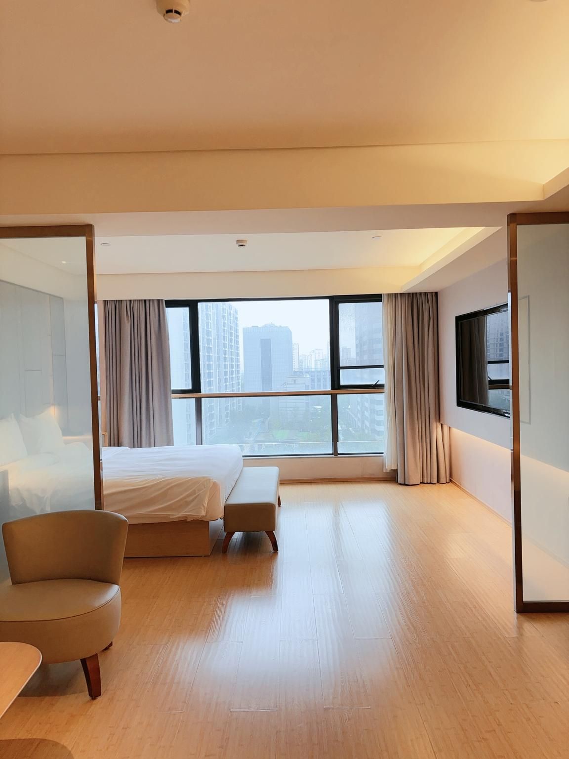 Huazhu - Deluxe Bed Room