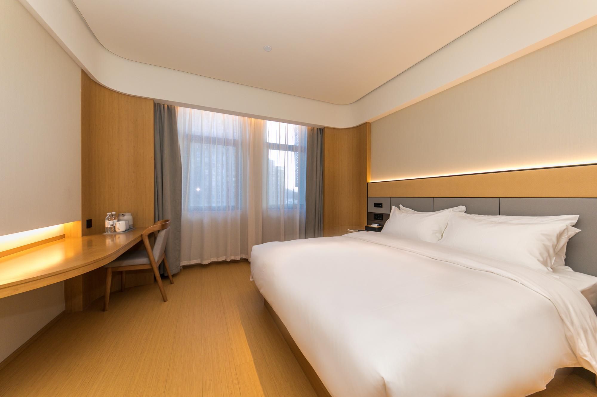 Huazhu - Room With View