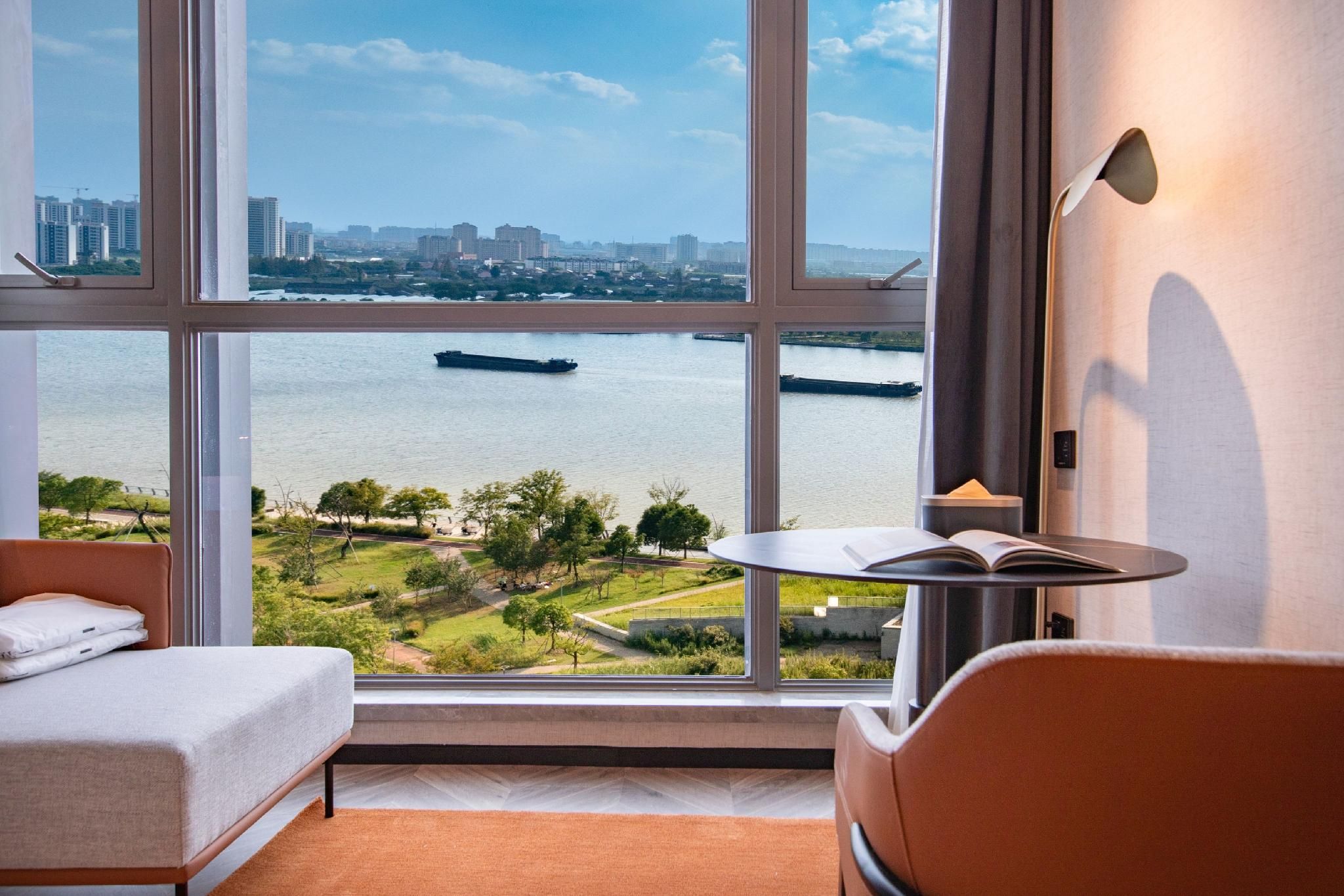 Atour - JIMU Twin Room with River View