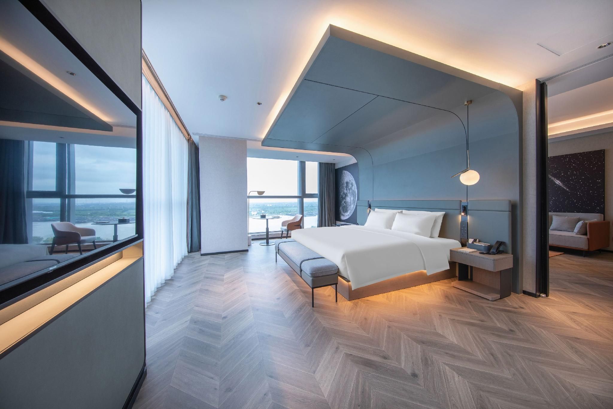 Jimu Suite with River View