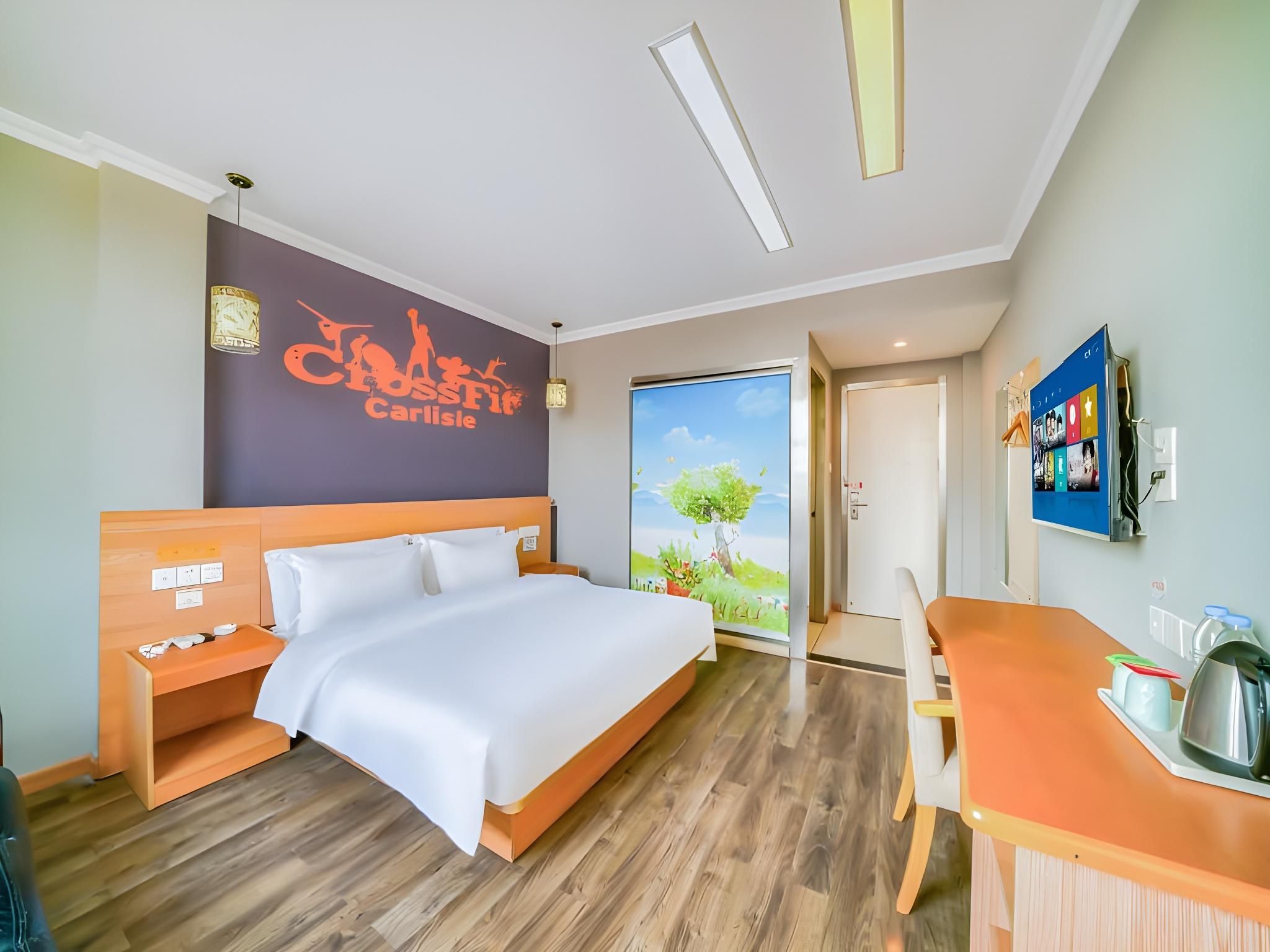 Hotel Queen Room