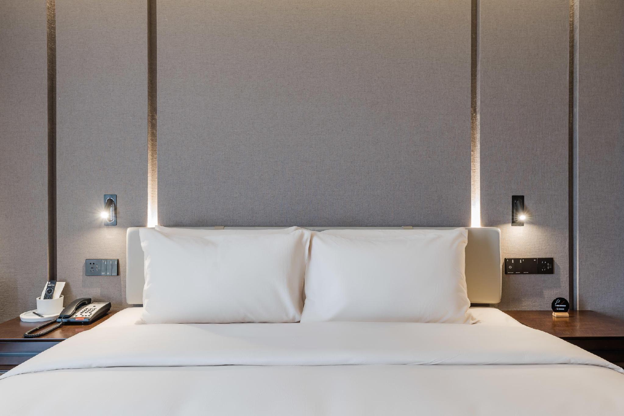 Executive room, Guest room, 1 Queen