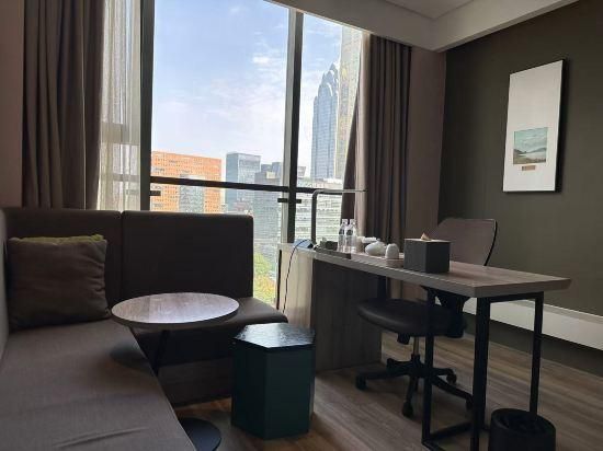 Executive room, Guest room, 1 Queen