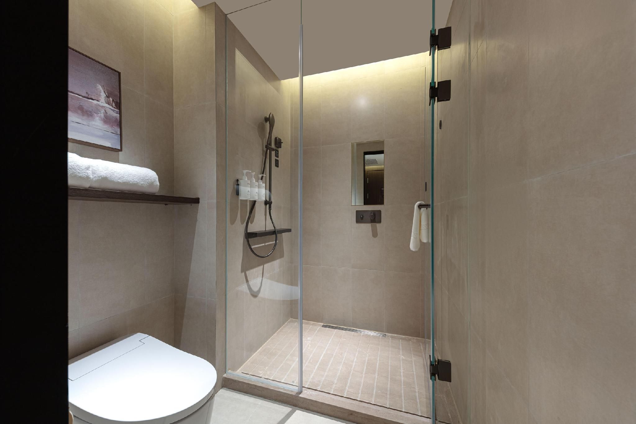 Atour - Premier 1 Bed Room with Lake View