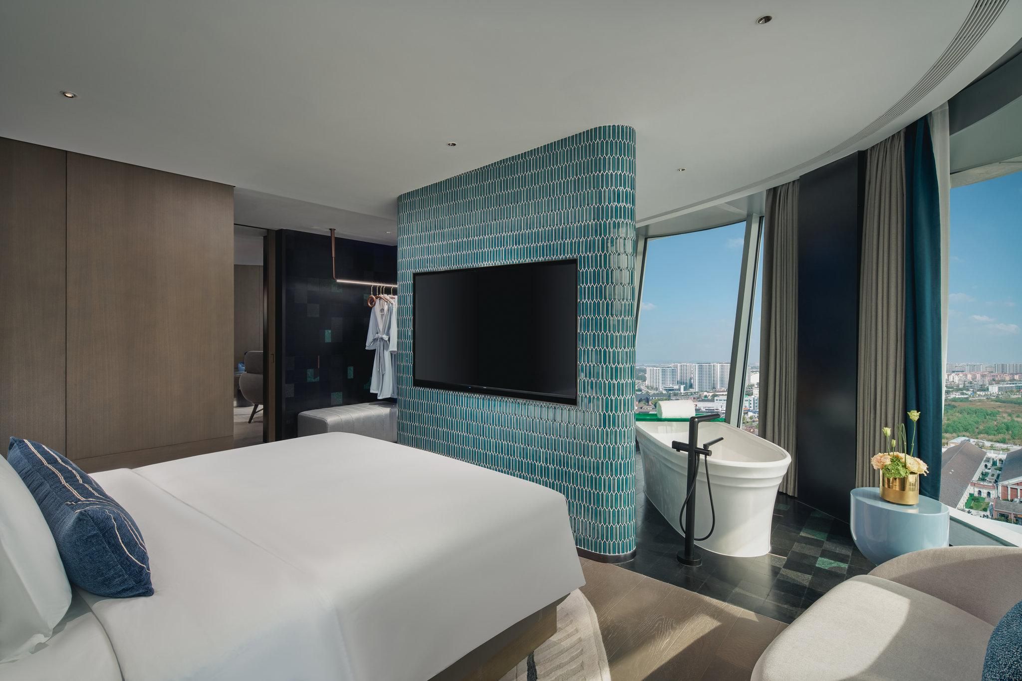 1 King Suite River View