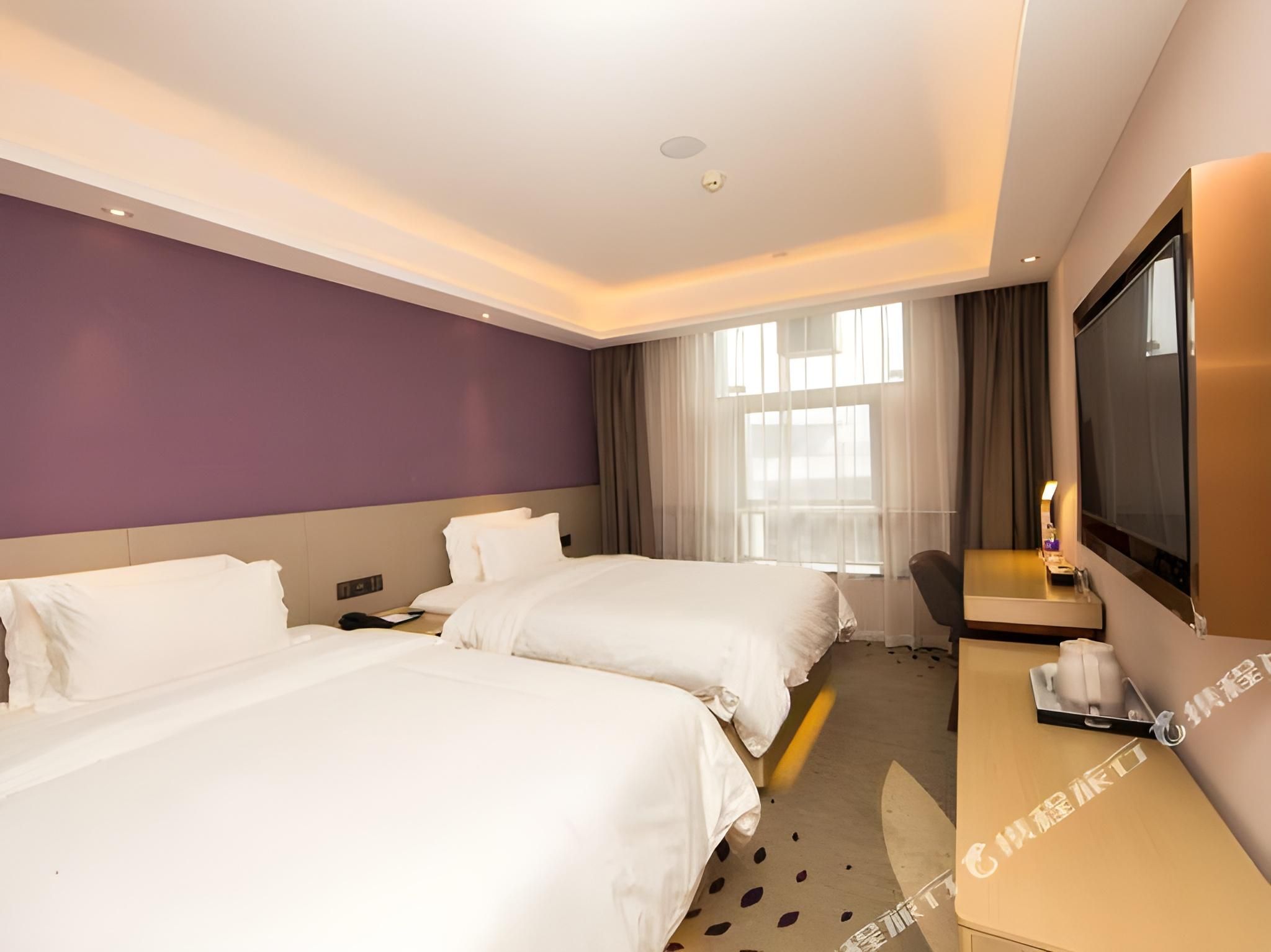 Twin Deluxe Room