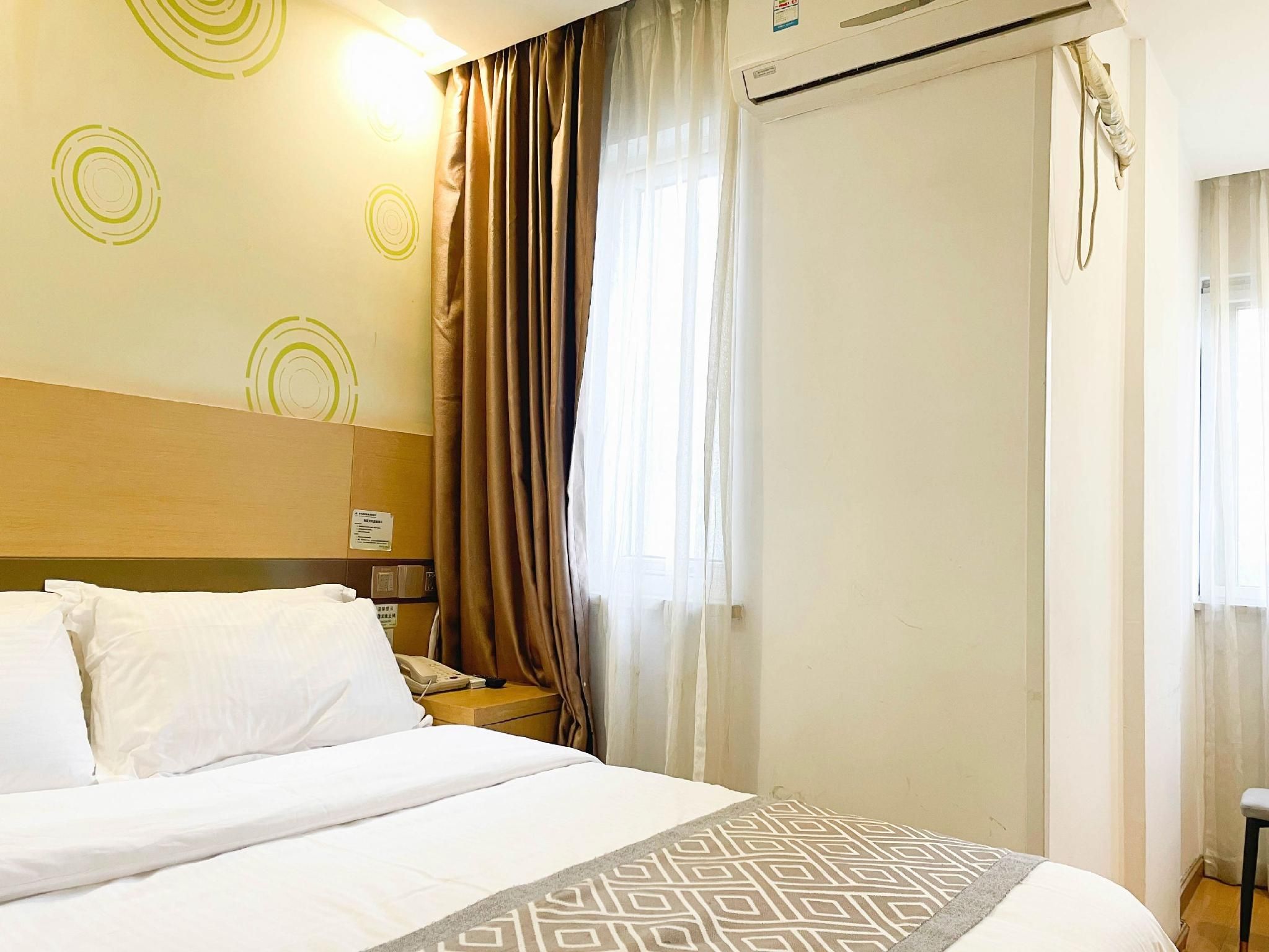 GreenTree Inn Zhejiang Ningbo South Railway Station Express Hotel Feature room 1 Queen 2
