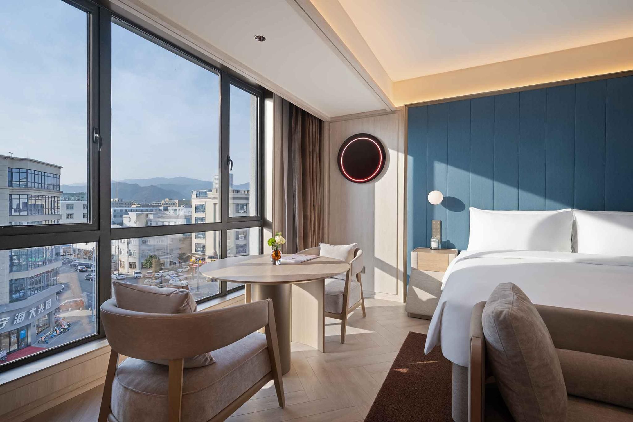 Huazhu - Executive Bed Room