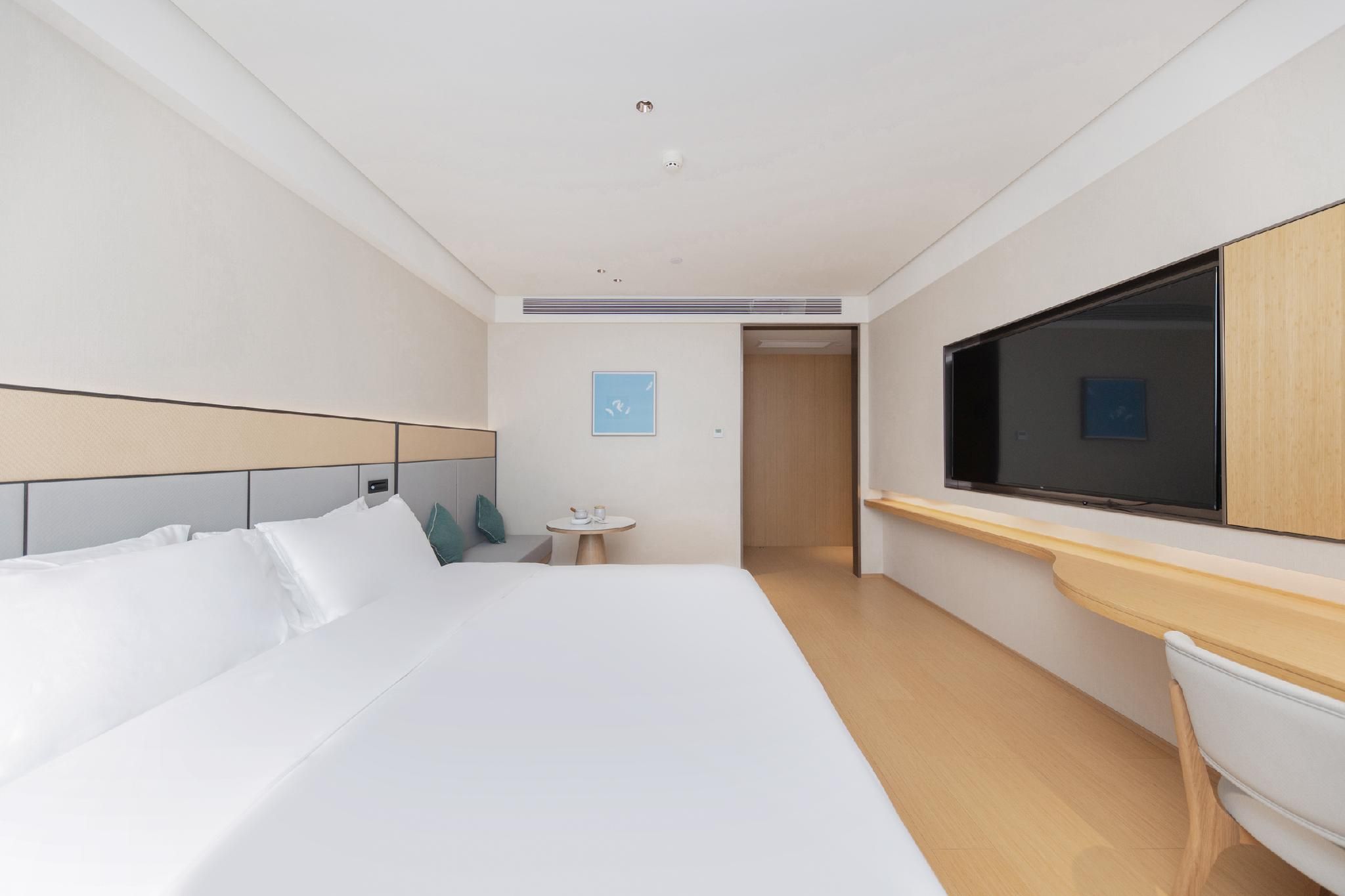 Huazhu - Superior BedRoom