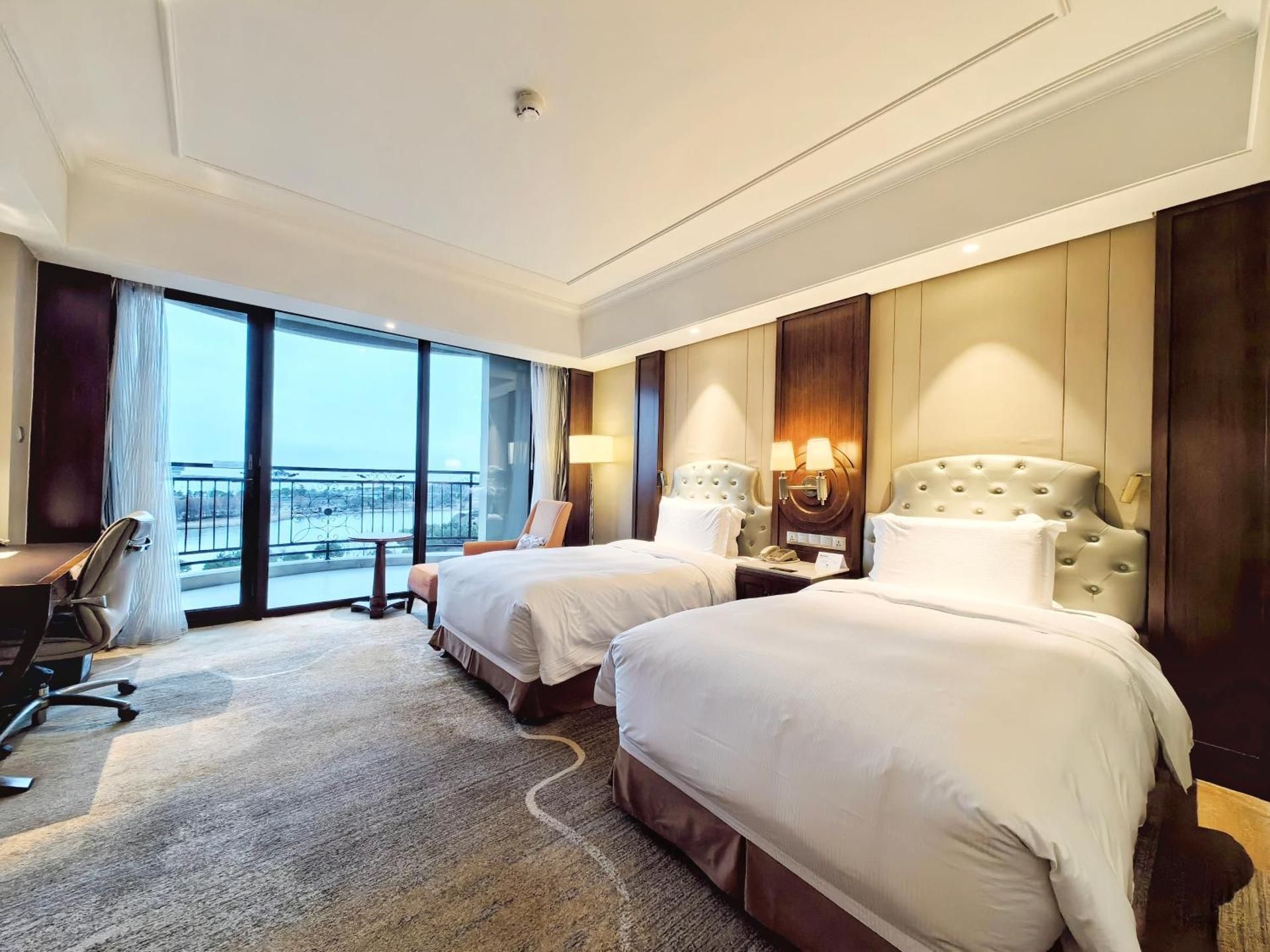 Twin Guest Room - Sea View And Balcony