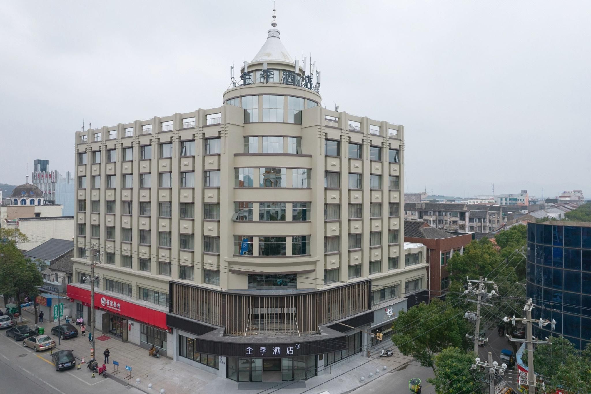 0630458cbee1b62e83921895608ff439