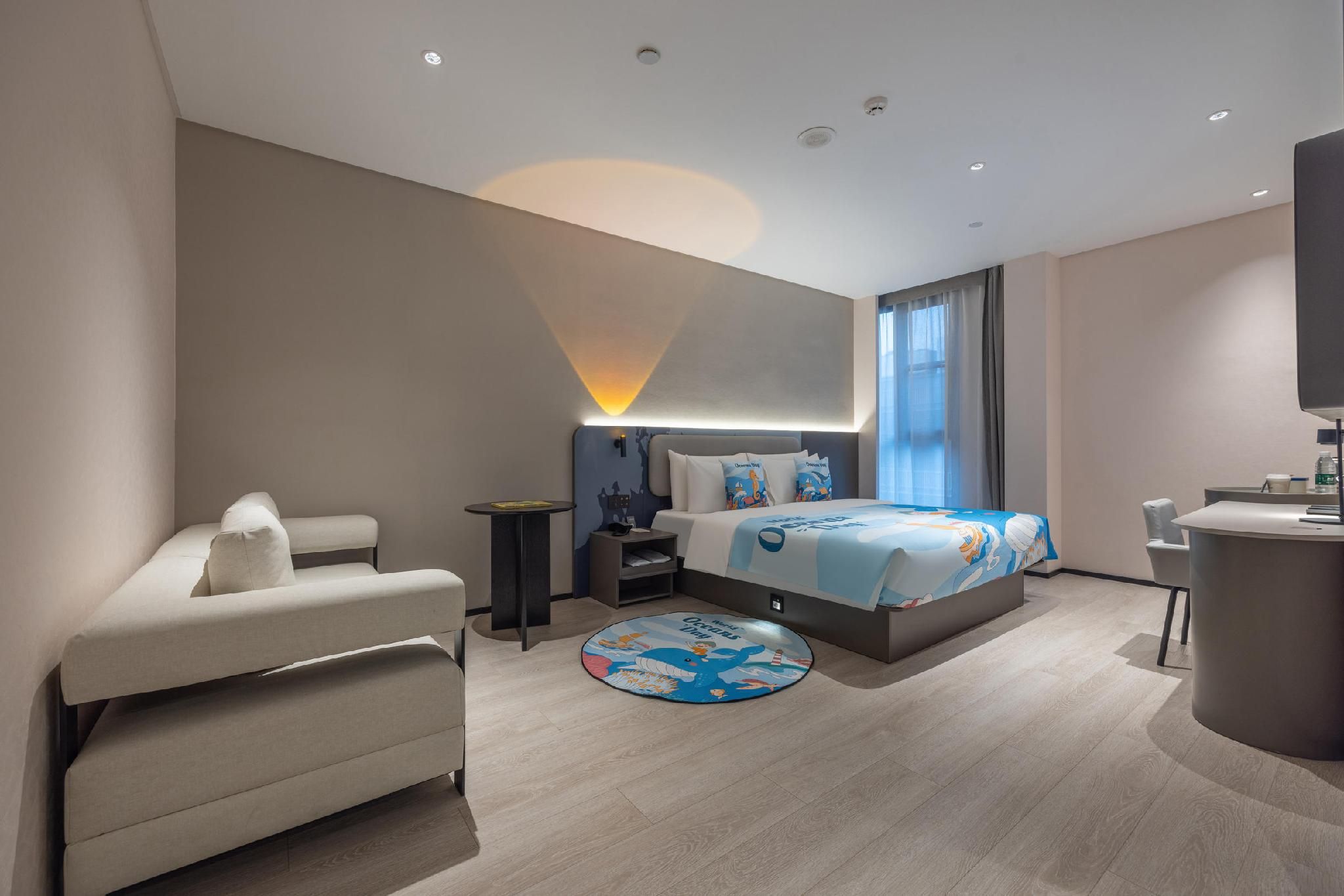 Superior Parent-Kid Room