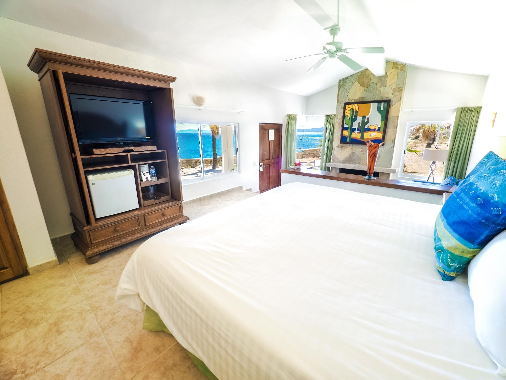 Punta Pescadero Paradise Hotel & Villas Honeymoon Suite with Private Outdoor Jacuzzi