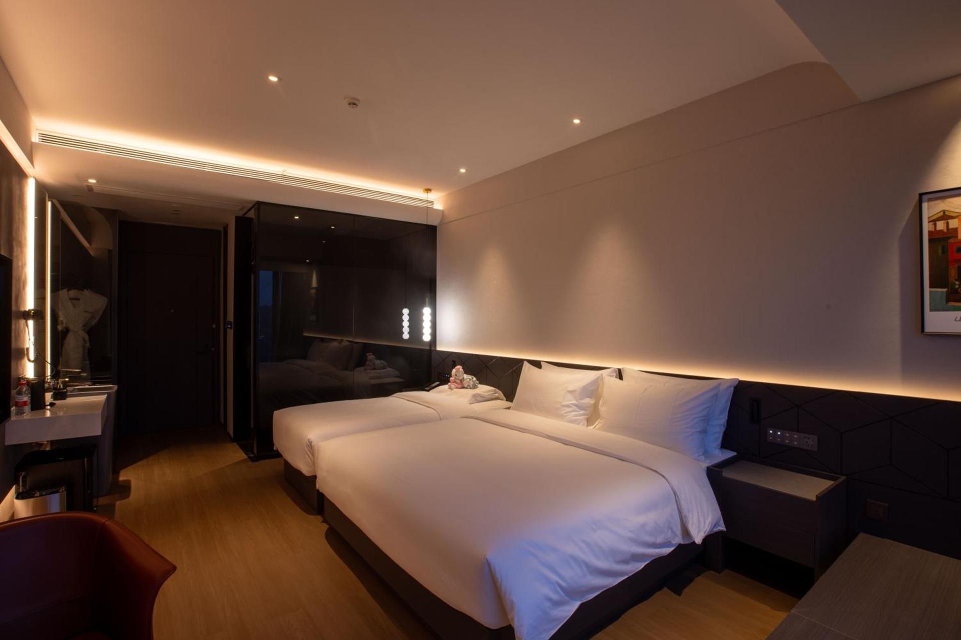 Deluxe Family Room